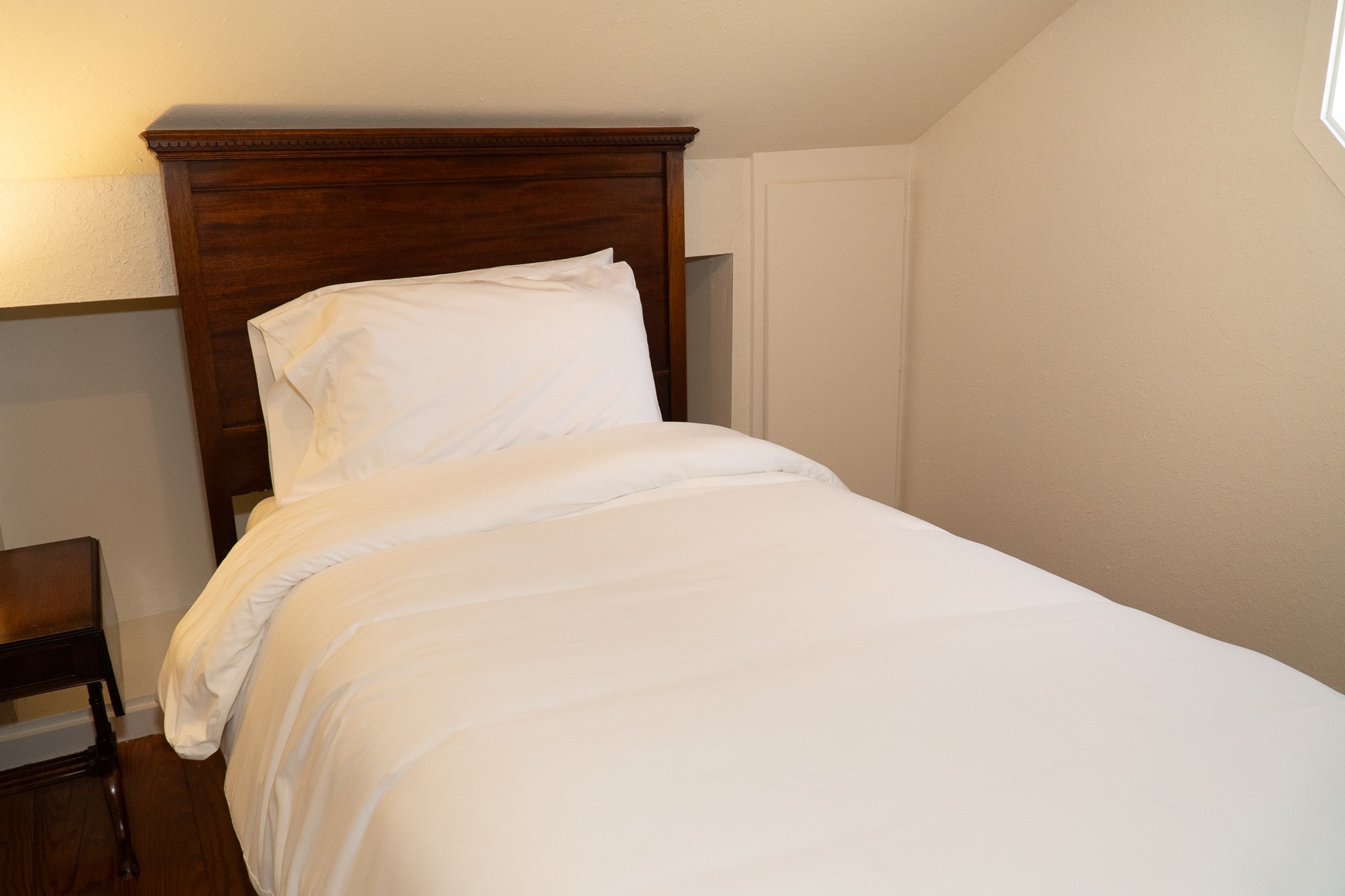 image of historic pub building