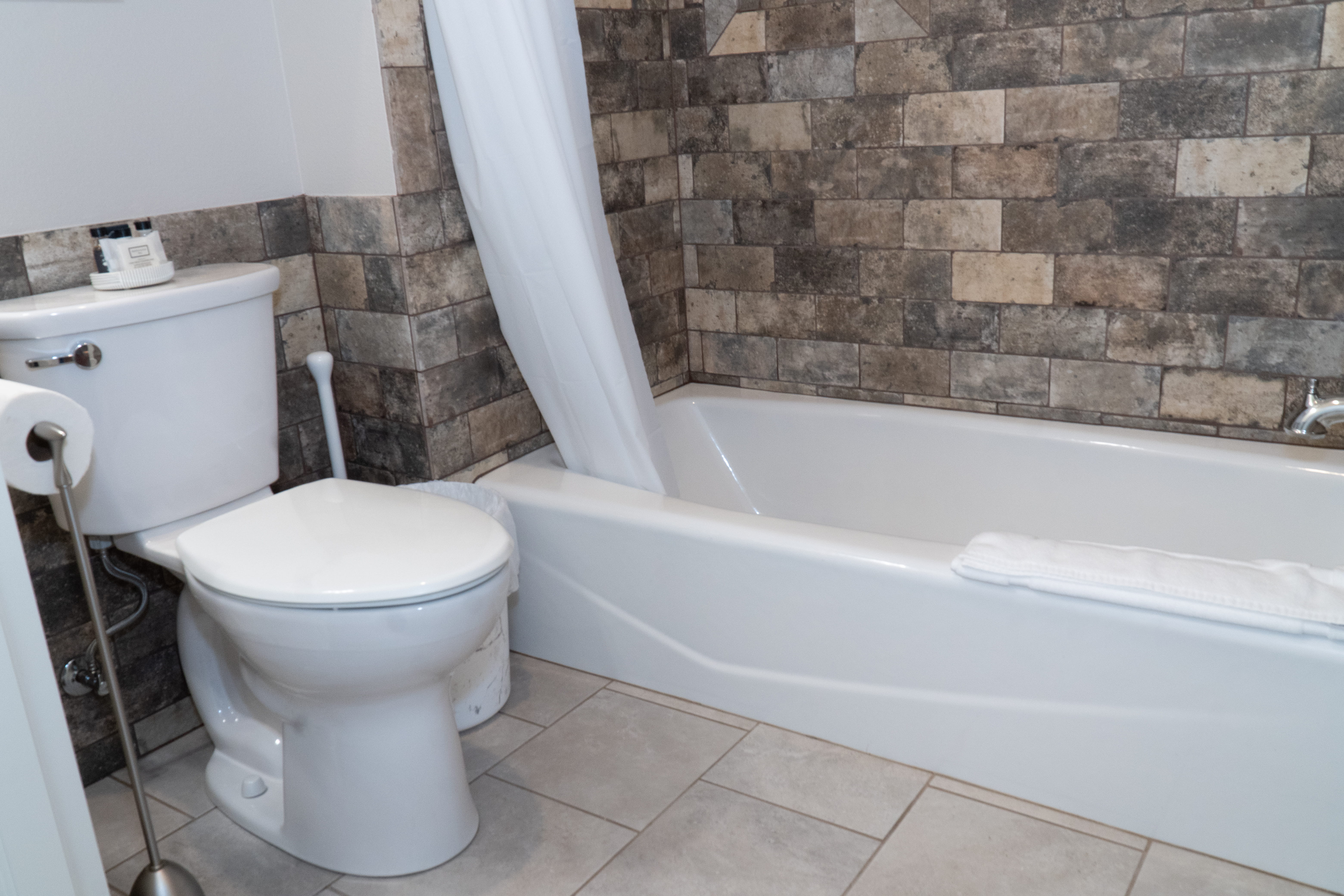 image of charming bed & breakfast exterior