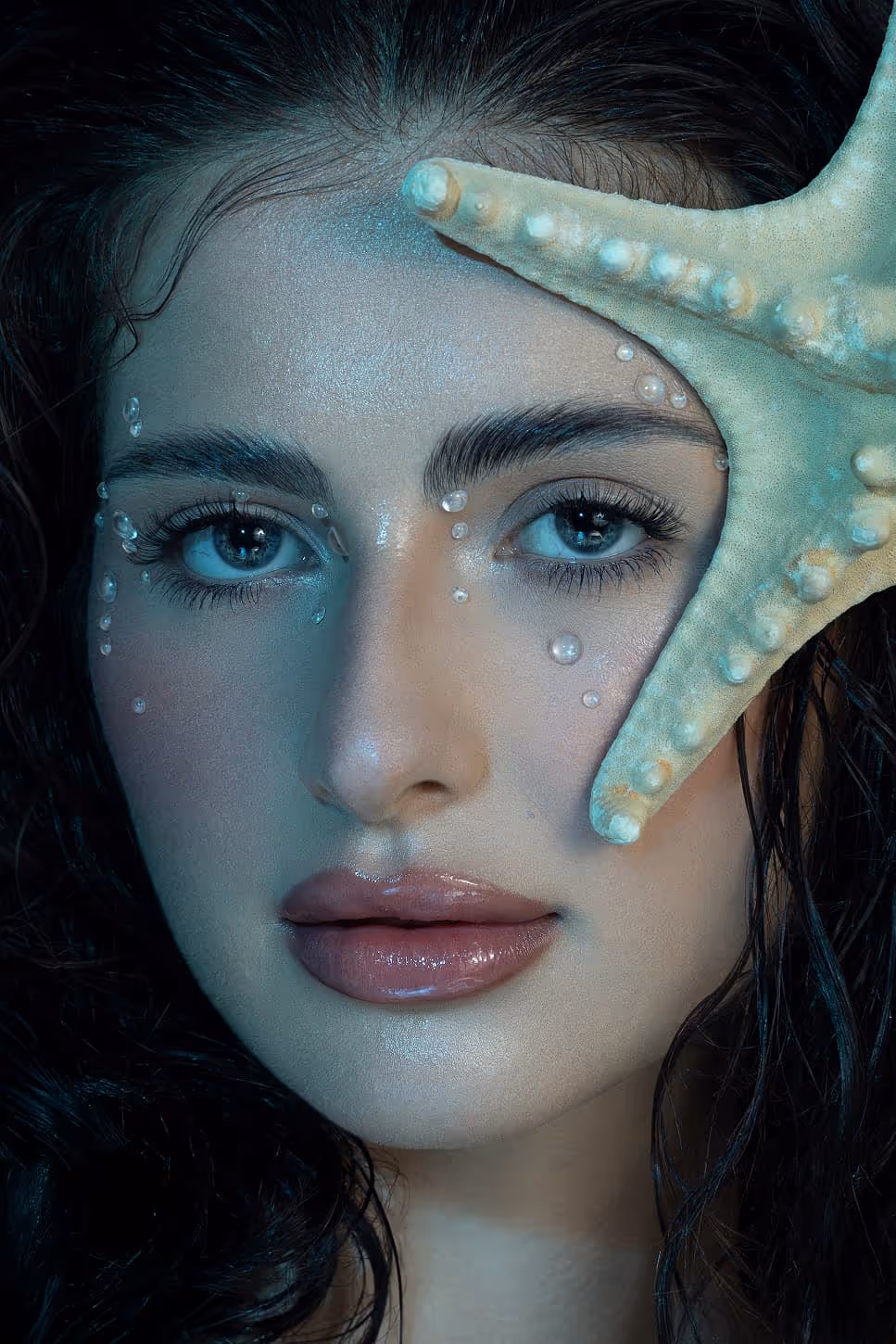 Morski makeup look inspirisan sirenama – Sara Ivanović šminker Pančevo