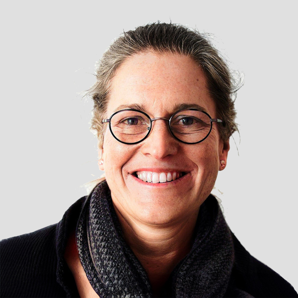 Portrait de Johanna BALLE, experte de Humains & Compagnie