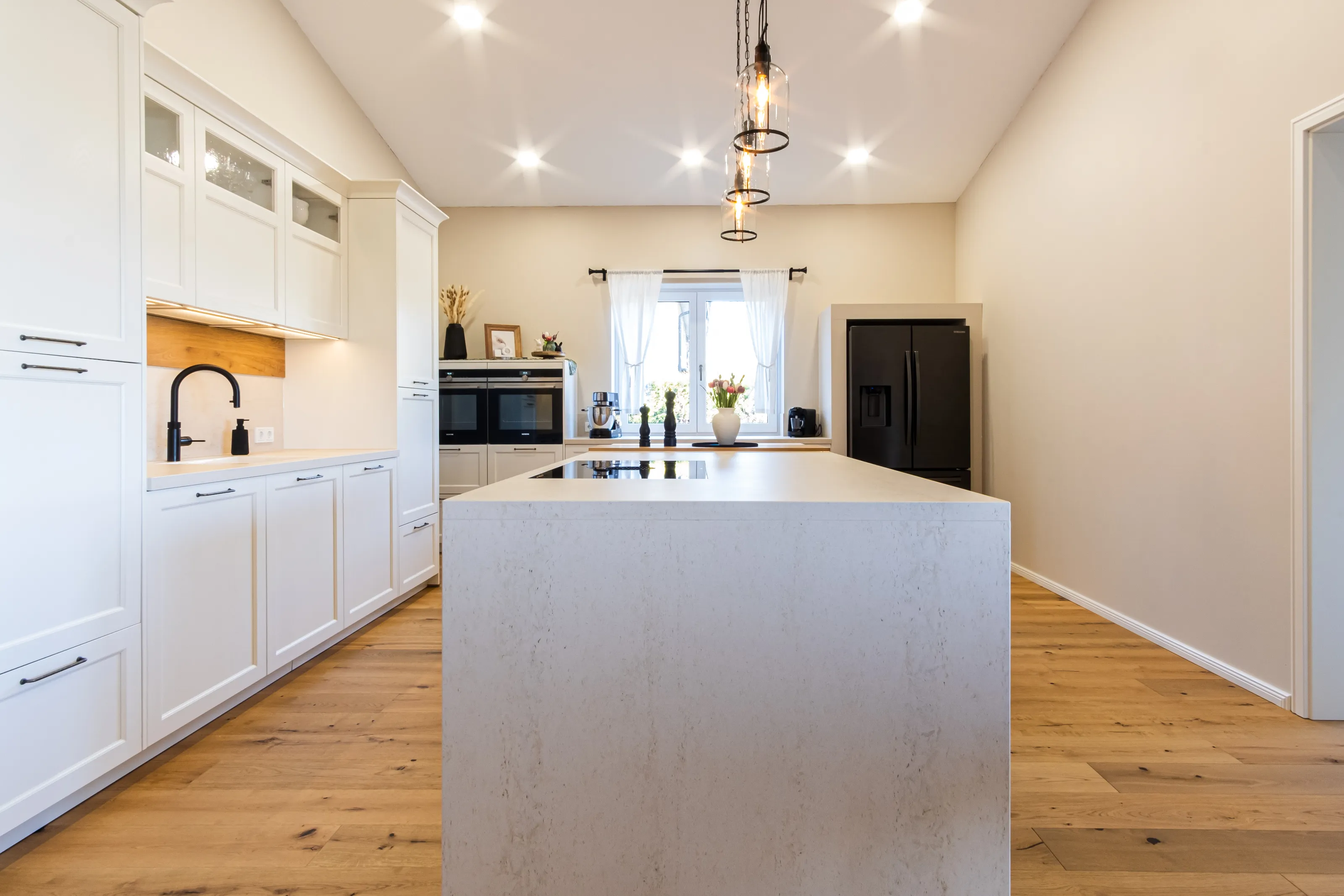 landhaus-kueche-oberberg-modern-holz-arbeitsplatte_2|kuechenplanung-3d-online-moderne-kueche–kuechenhaus