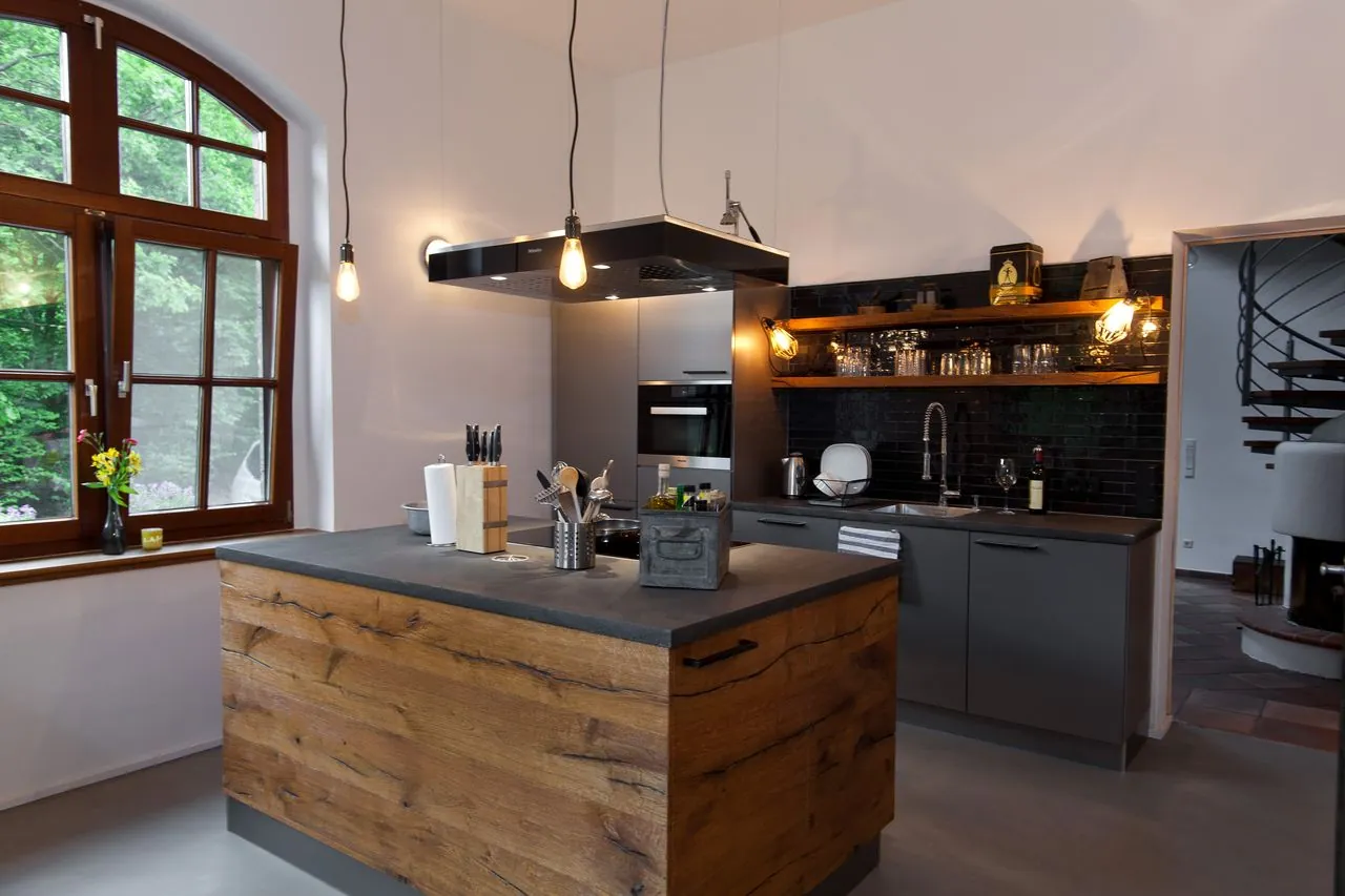 Designküche – Wenn Landhausstil auf modernes Küchendesign trifft