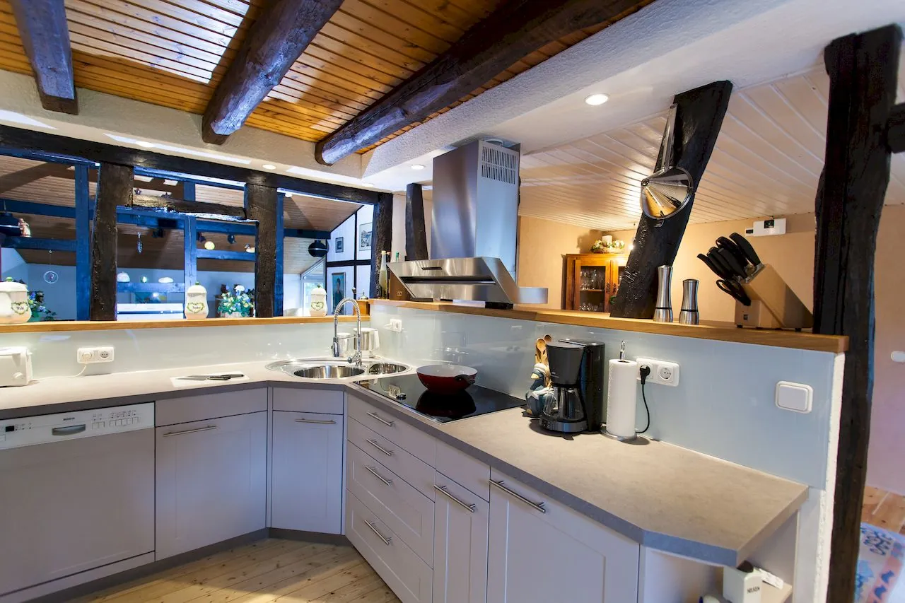 Landhausküche – Moderne Umsetzung im historischen Fachwerkhaus