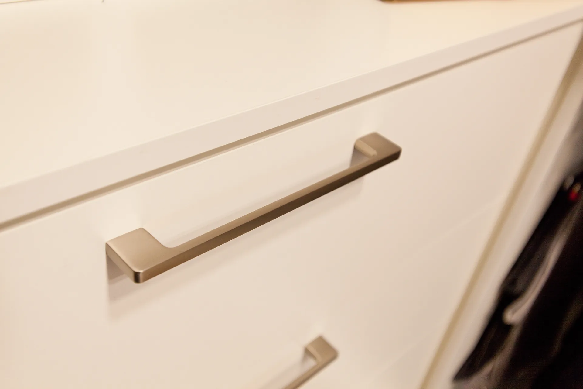 Stauraumlösung – Begehbarer Kleiderschrank mit viel Stauraum