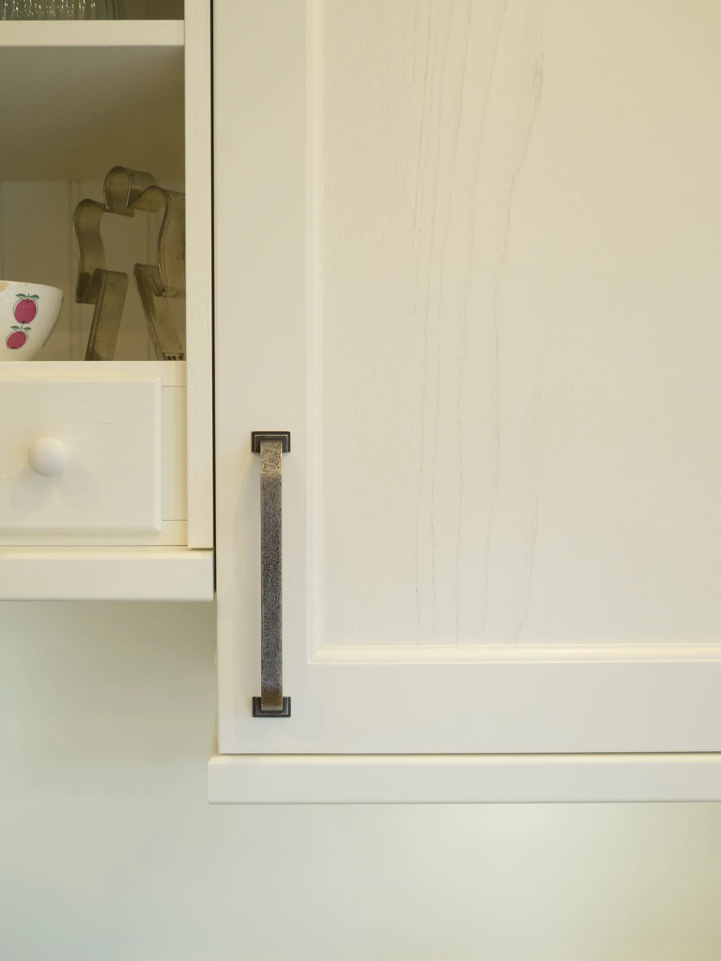 Landhausküche – Großzügige Wohnküche in massiver Esche