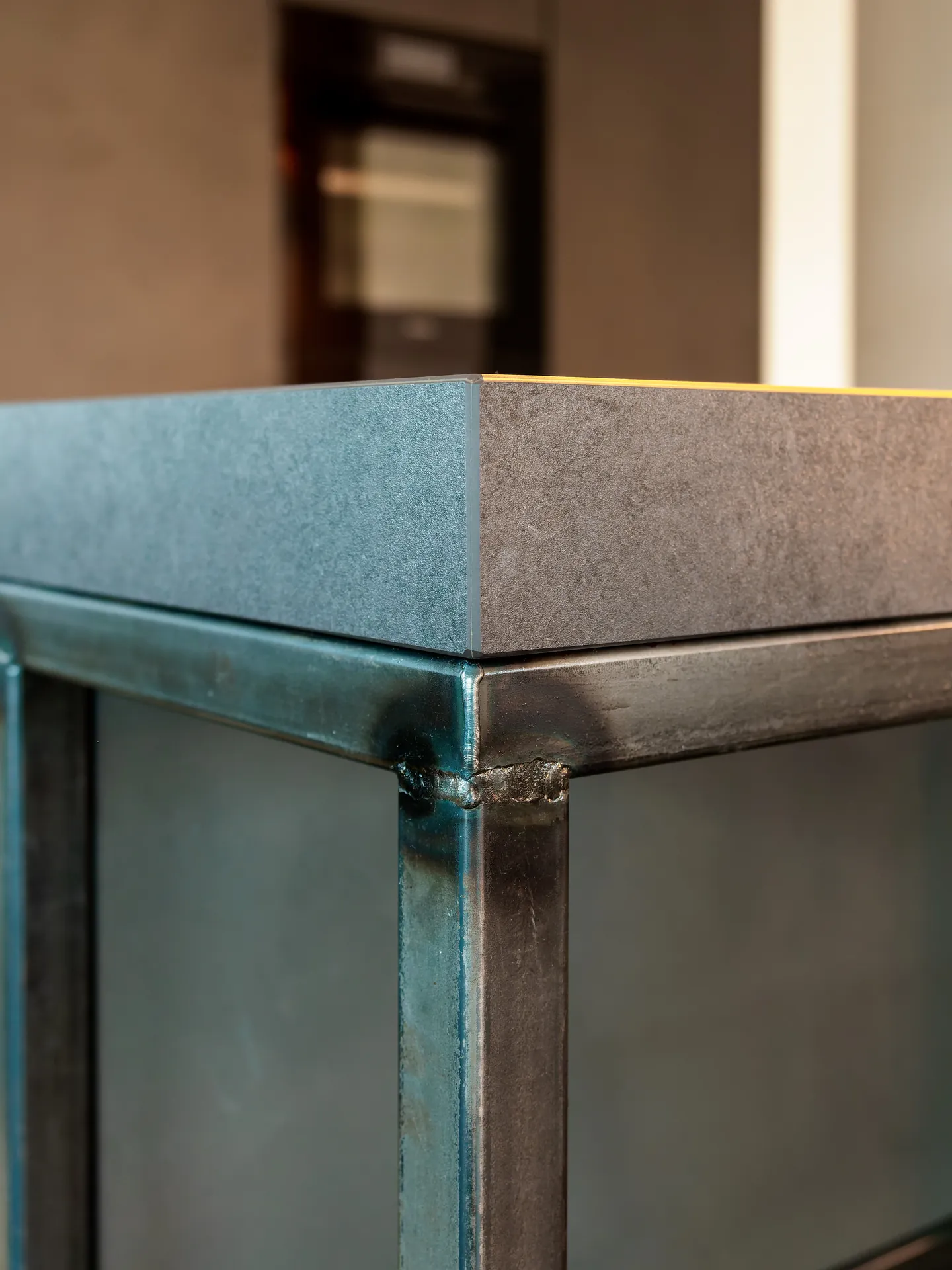 Designküche mit Kochinsel – Offene Wohnküche individuell geplant
