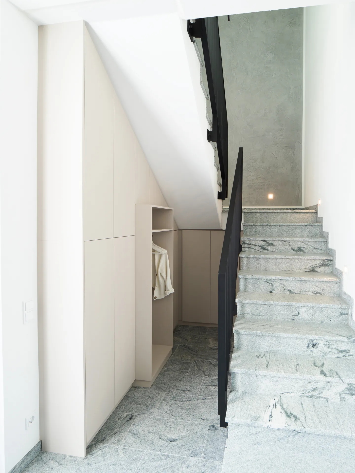 Designküche – Offene Wohnküche in Weiß Hochglanz