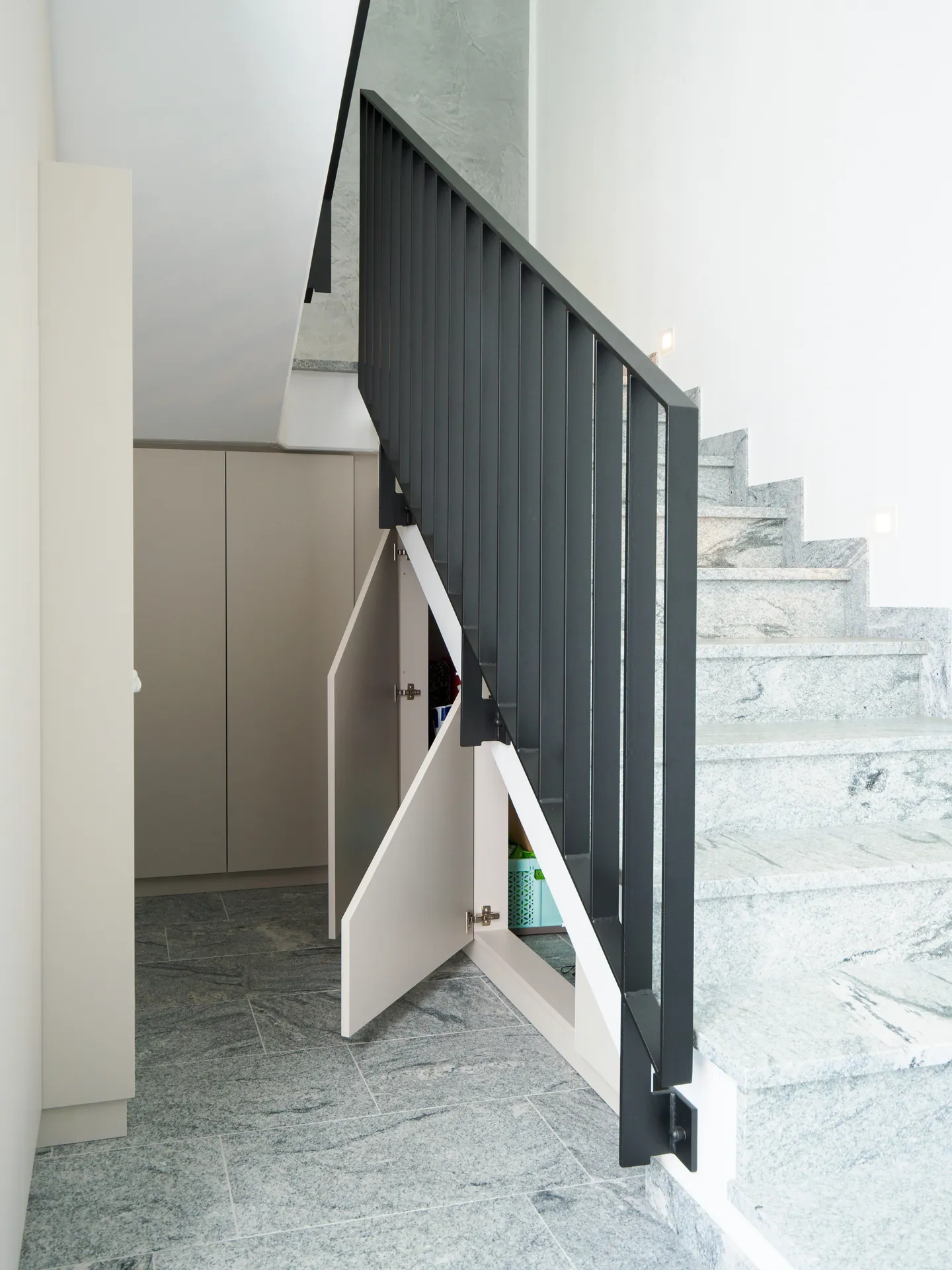 Designküche – Offene Wohnküche in Weiß Hochglanz