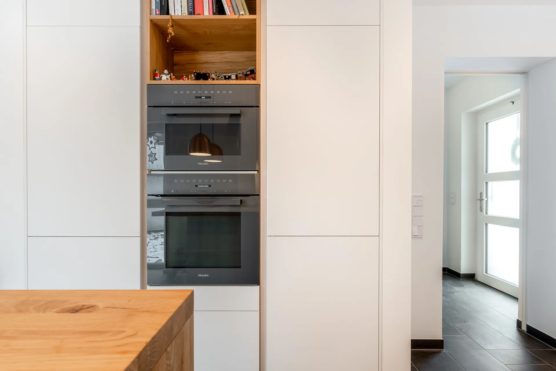 Designküche – Leicht Küche in Weiß matt