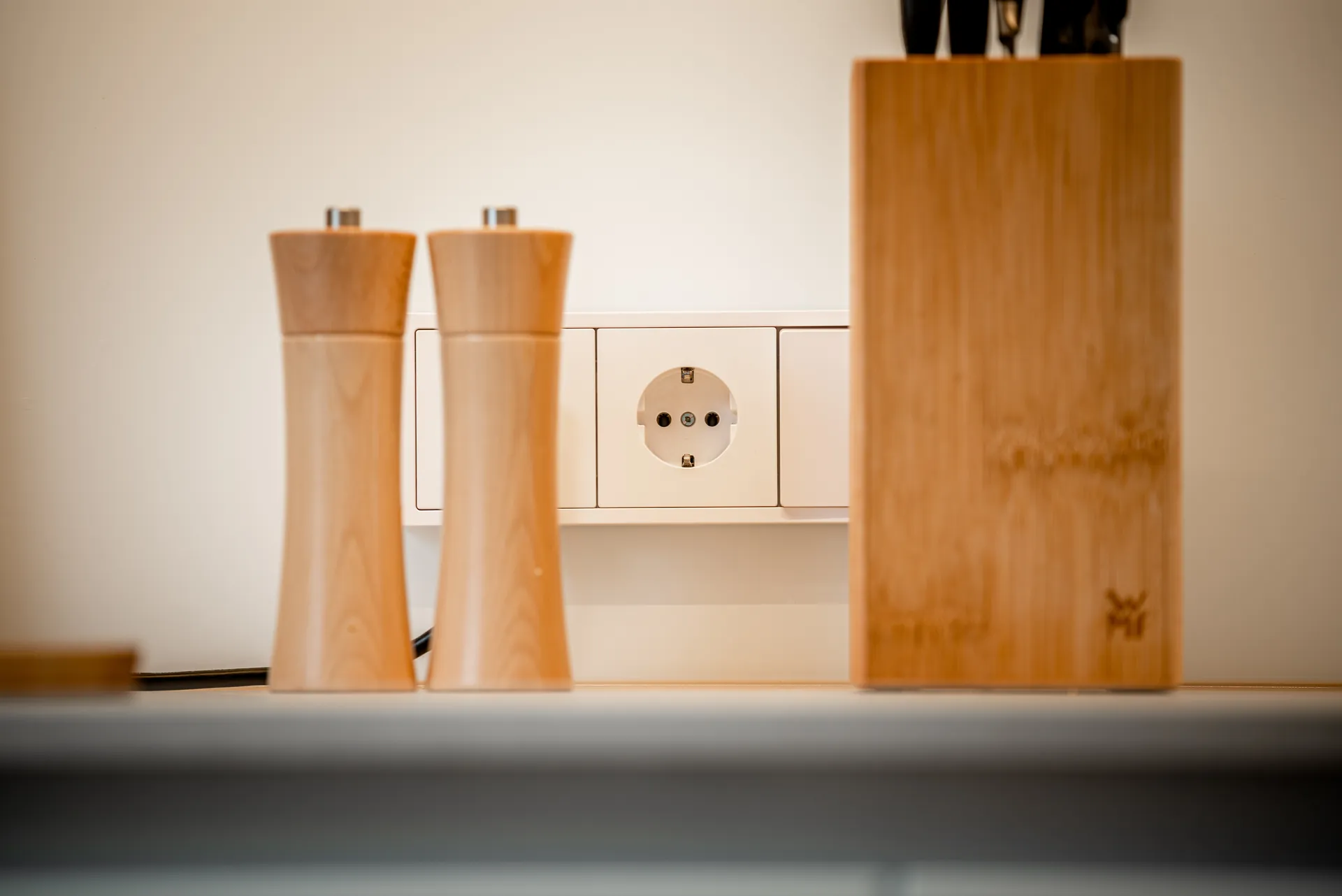 Designküche – Leicht Küche in Weiß matt