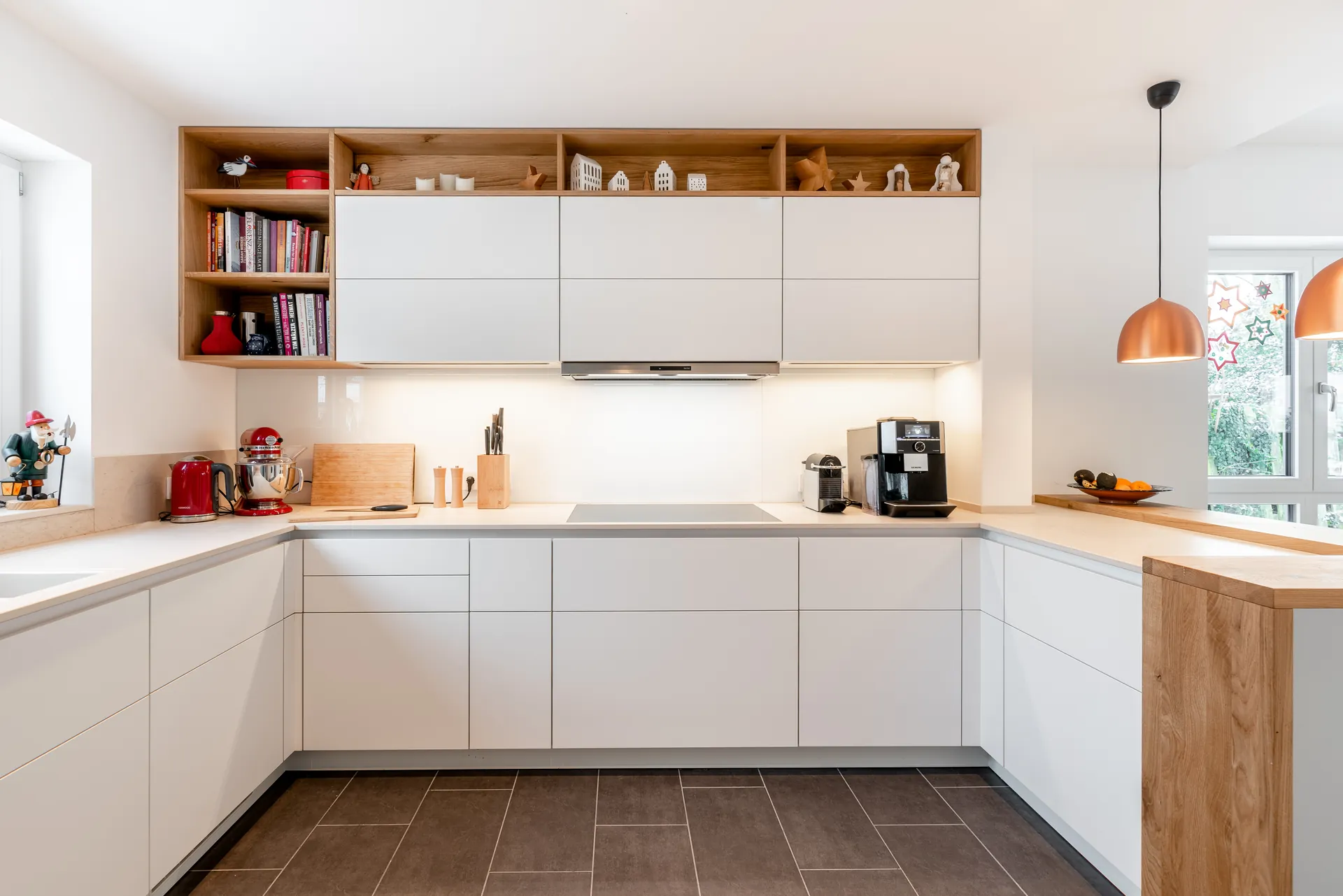 Designküche – Leicht Küche in Weiß matt