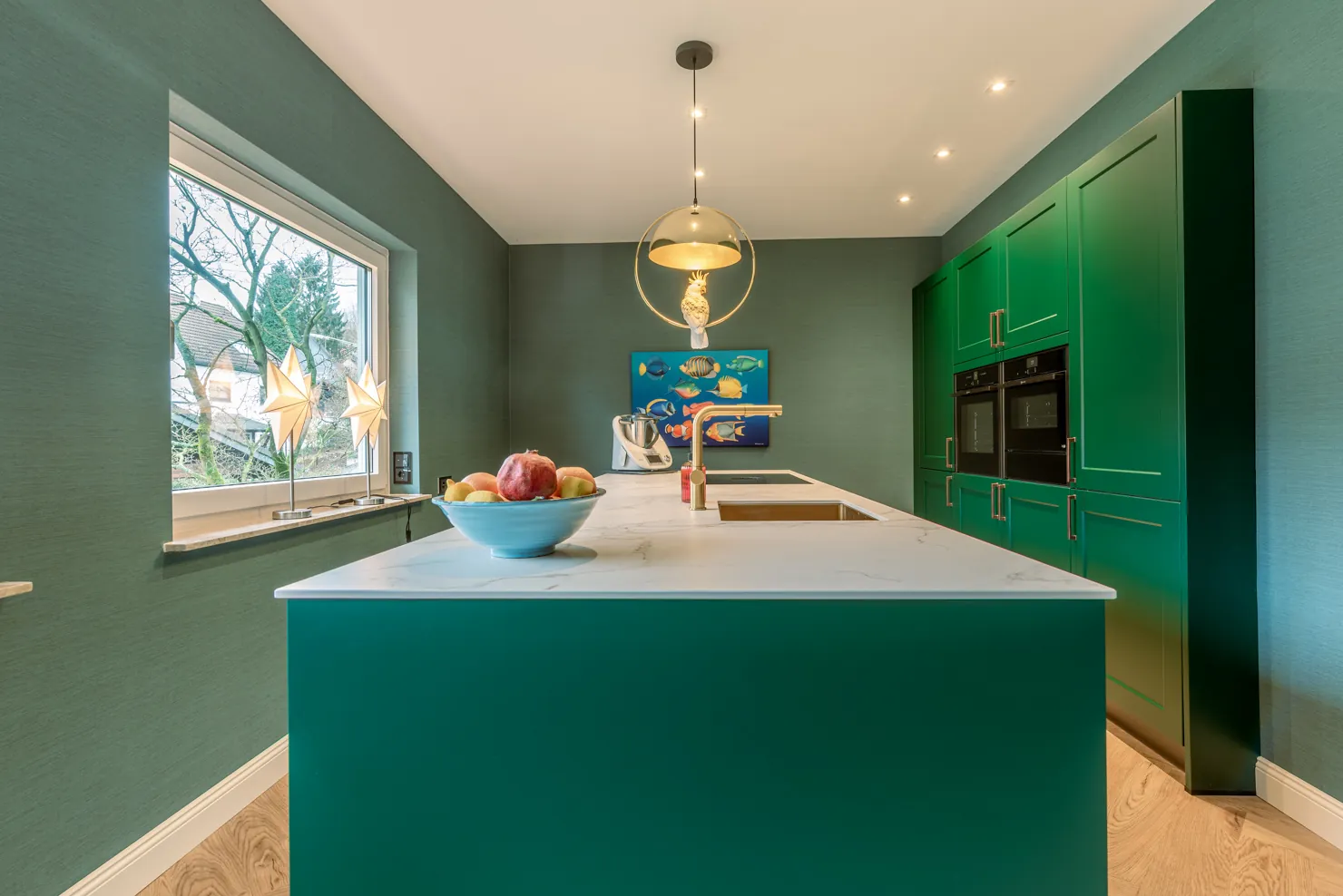 Designküche – Landhausküche in Grün nach RAL