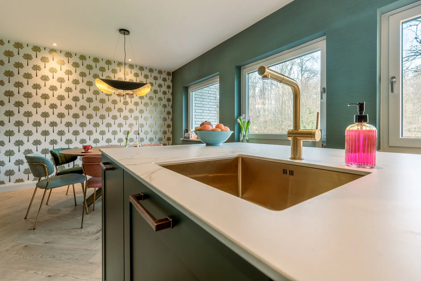 Designküche – Landhausküche in Grün nach RAL