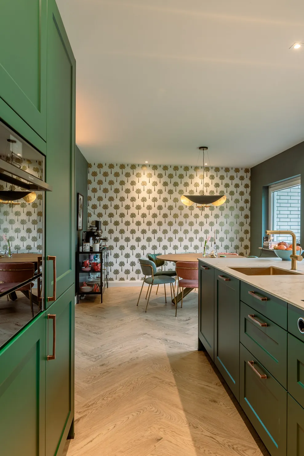 Designküche – Landhausküche in Grün nach RAL