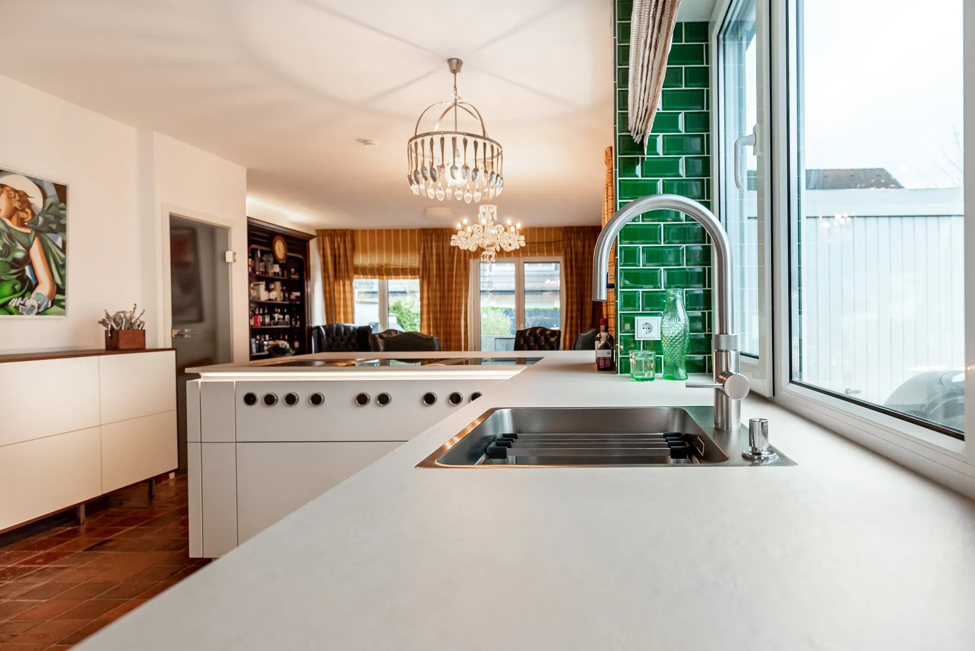 Designküche – Leicht Küche grifflos mit Keramik und Bora