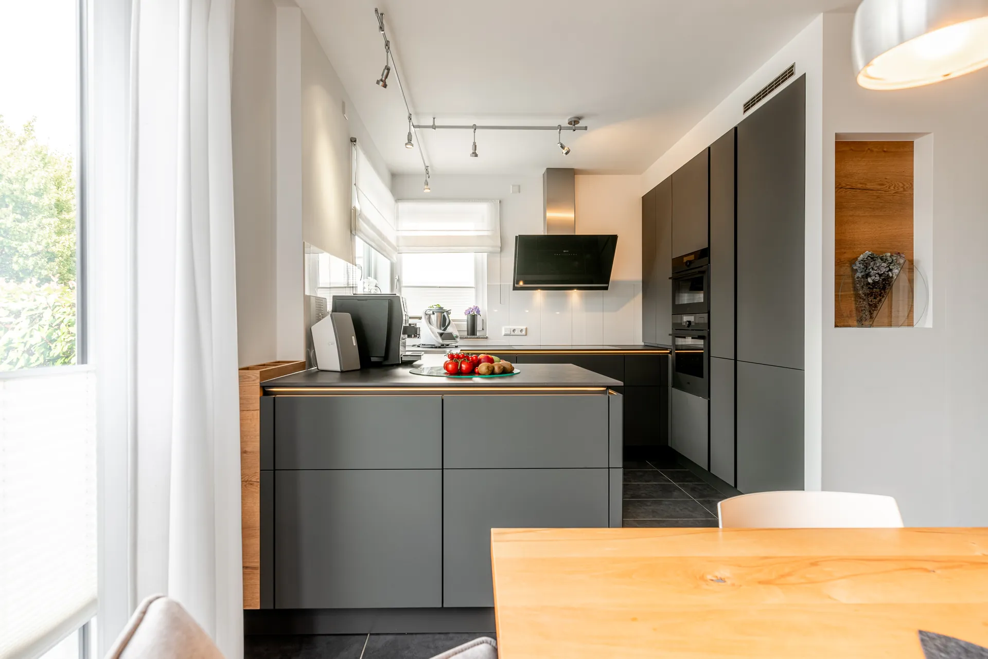 Designküche – Individuelle Wohnraumgestaltung mit Küchenintegration