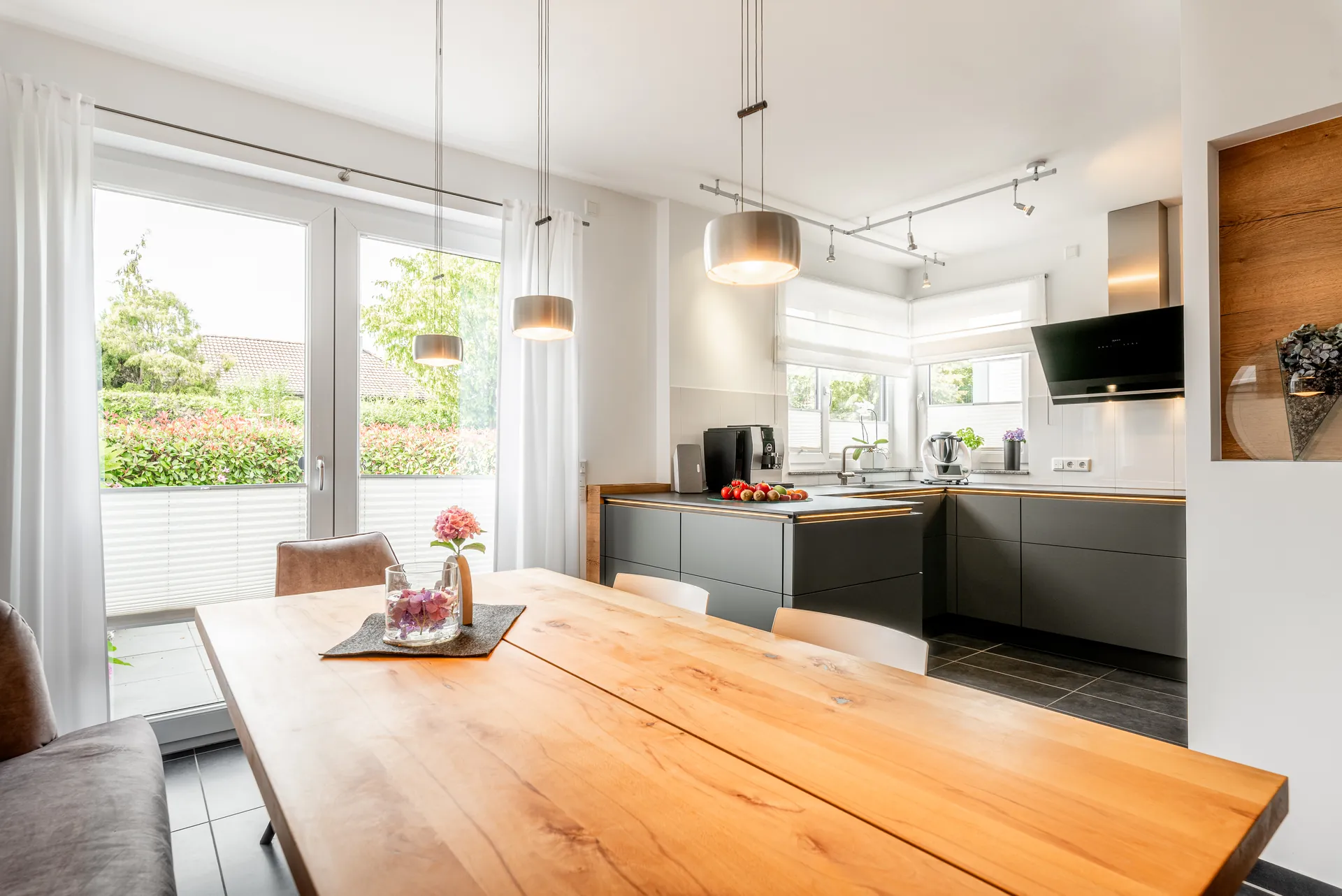 Designküche – Individuelle Wohnraumgestaltung mit Küchenintegration