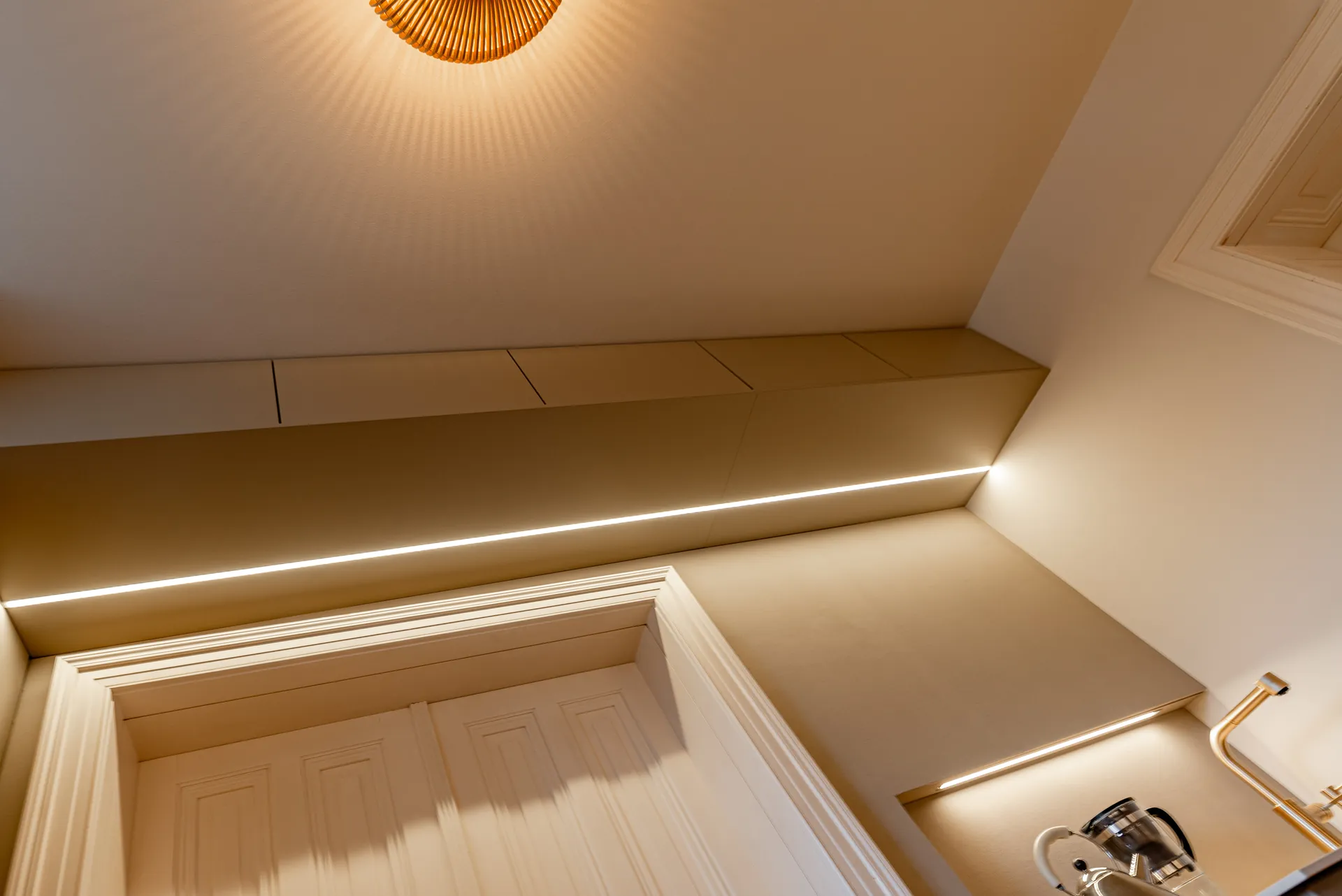 Designküche in Holz – Leicht Küche Bossa mit Keramik