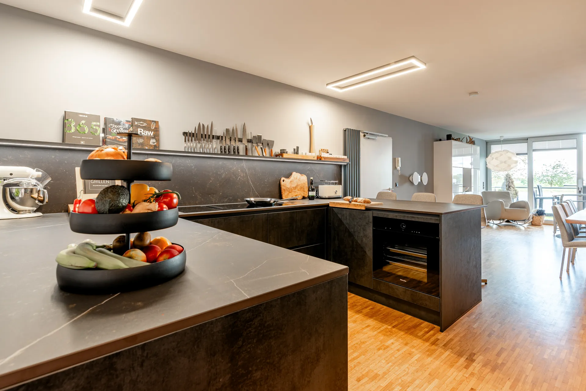 Designküche in Betonoptik – Individuelle Küche mit außergewöhnlicher Planung