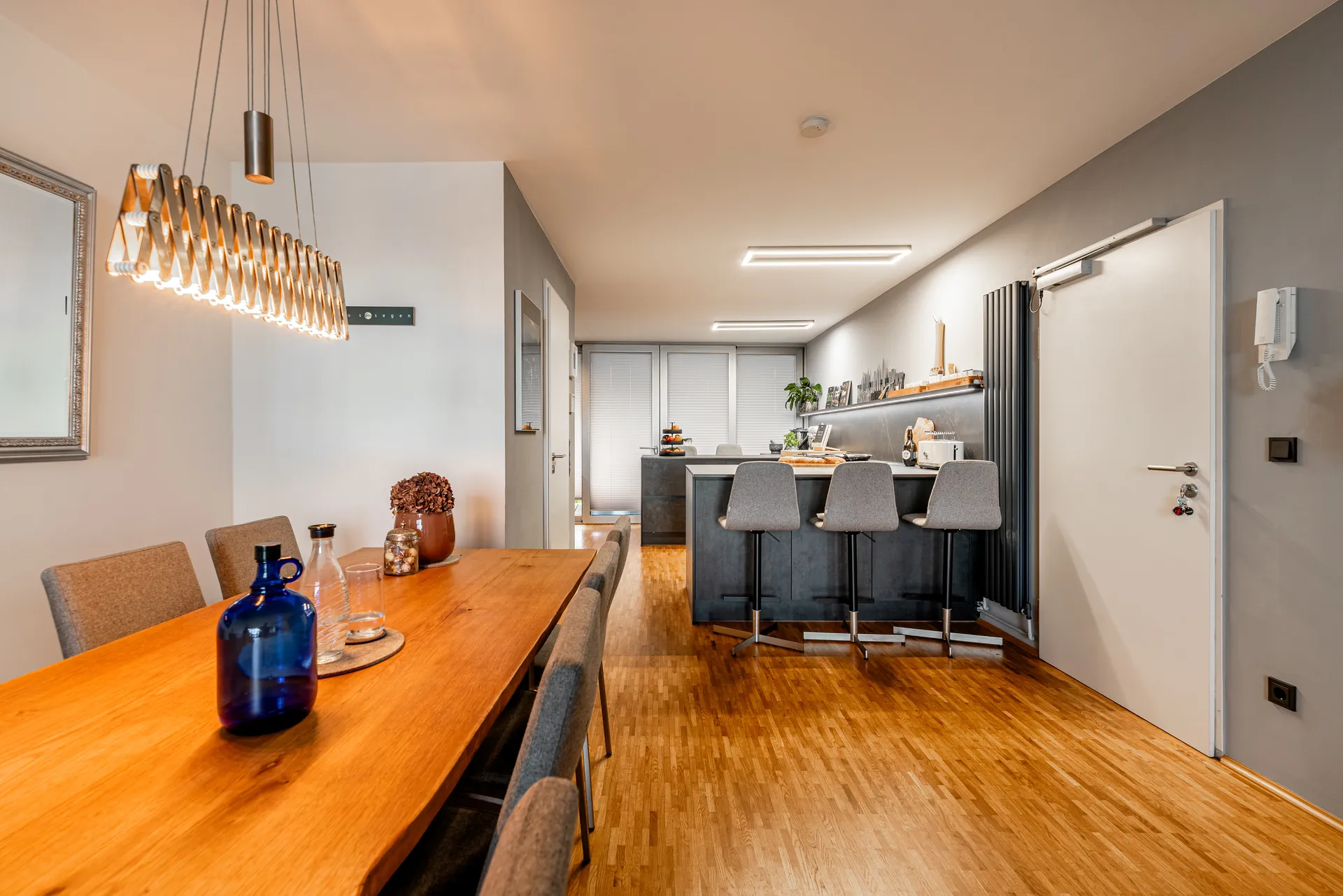 Designküche in Betonoptik – Individuelle Küche mit außergewöhnlicher Planung