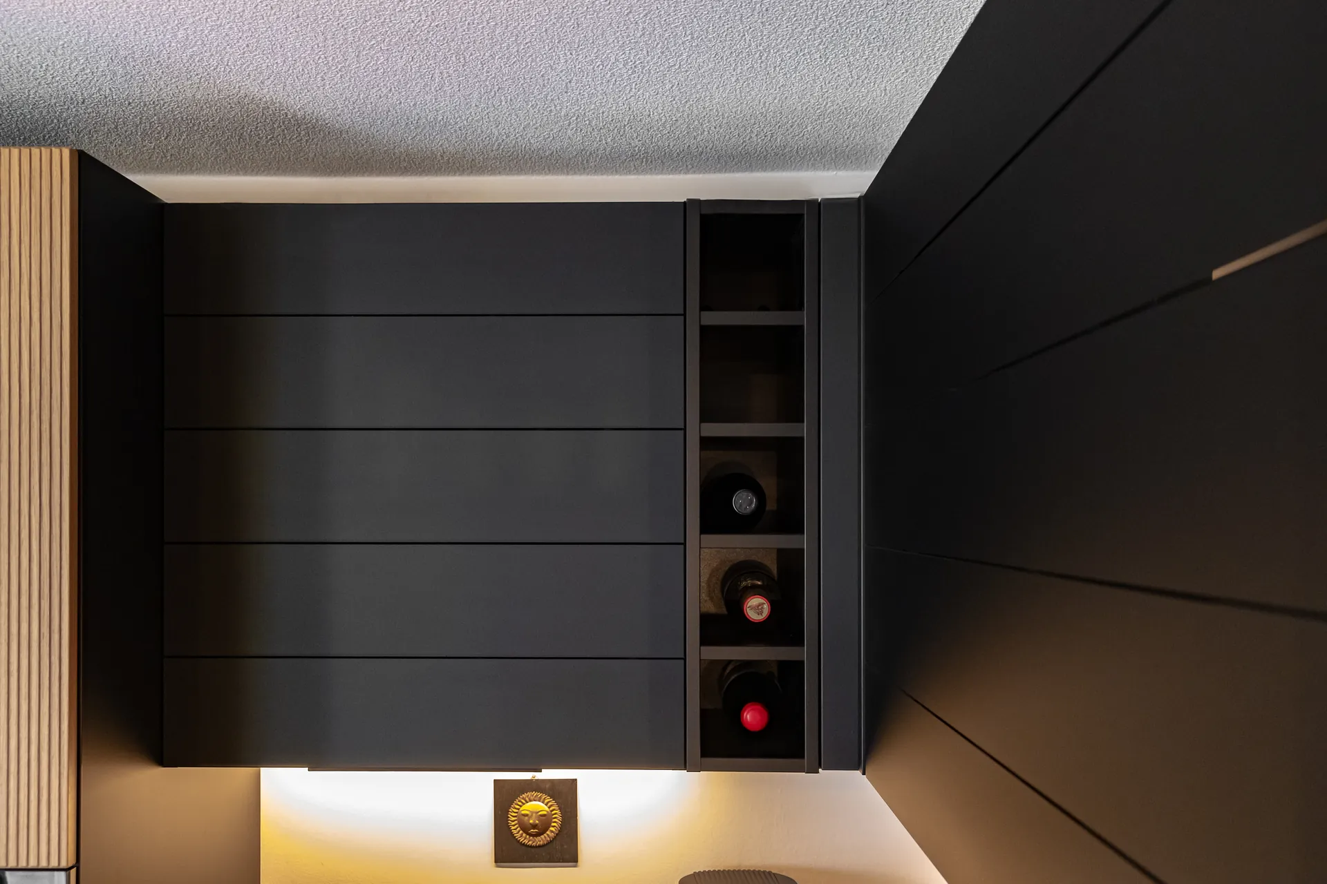 Designküche in Holz – Küche mit Echtholzfront und Struktur