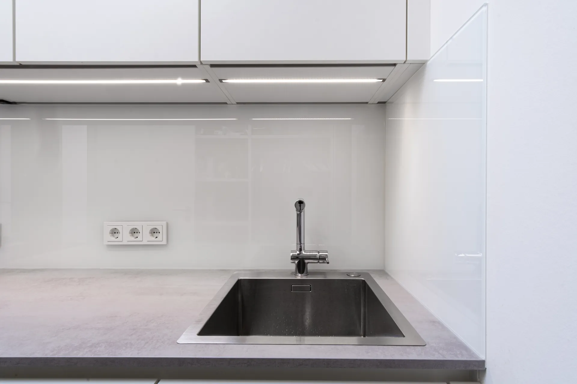 Designküche – Büroküche für Architekten mit klarer Gestaltung