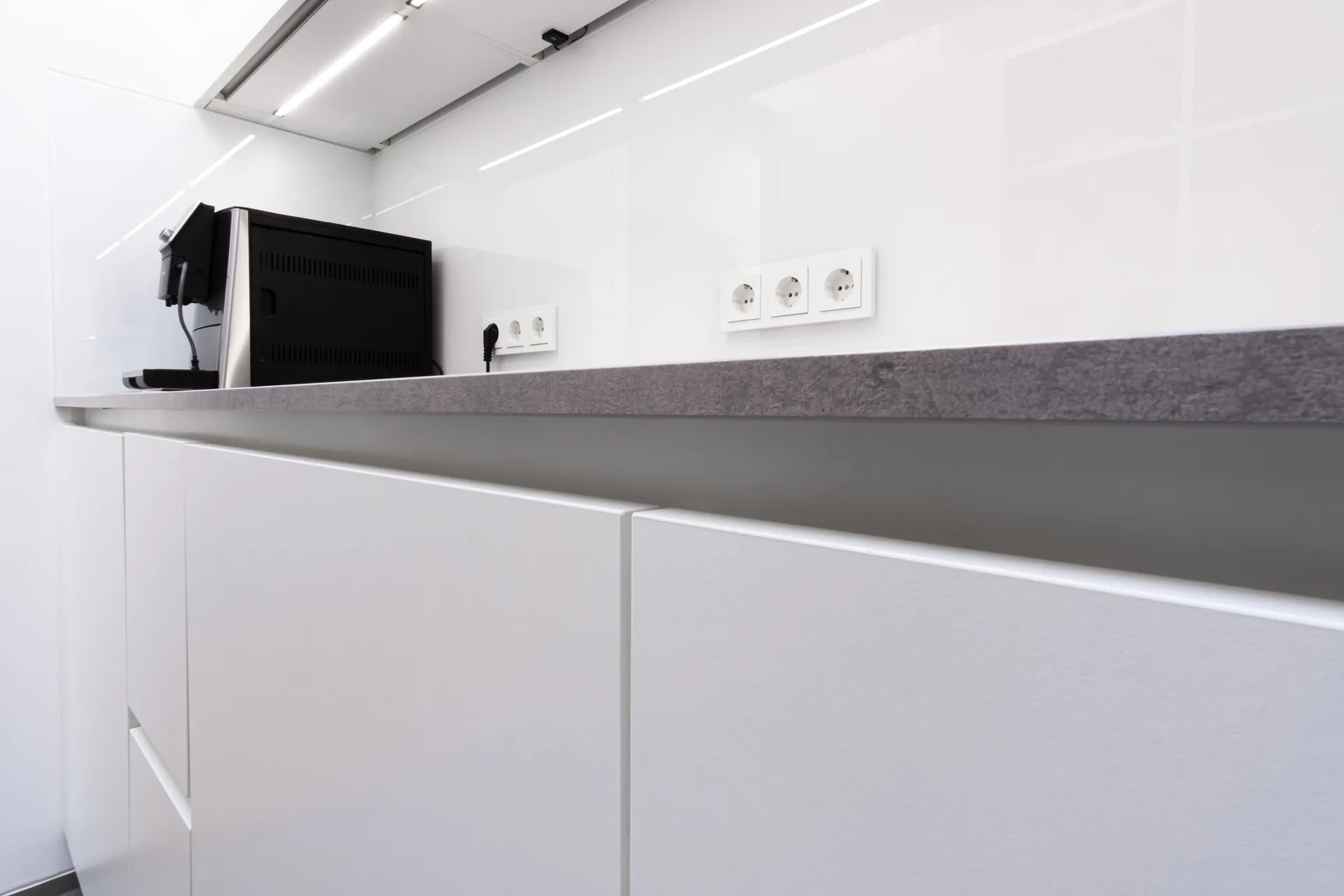 Designküche – Büroküche für Architekten mit klarer Gestaltung