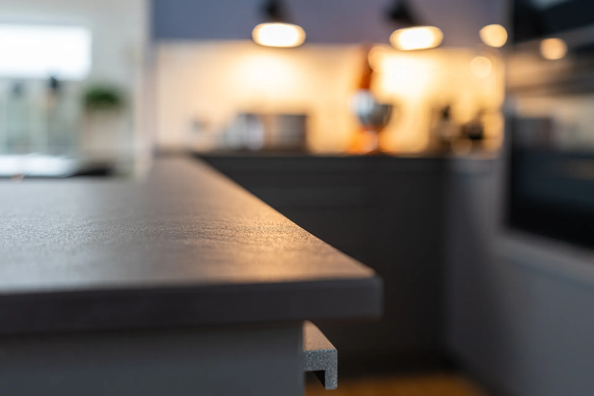 Designküche mit Kochinsel – Keramik mit Leicht, Bora und Quooker