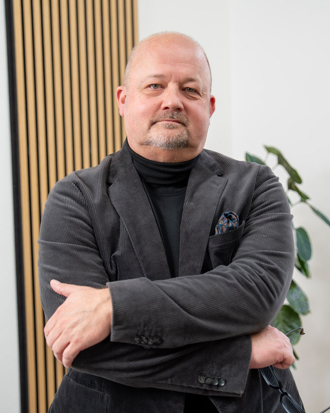 [headshot] image of satisfied customer shaking hands with company representative (for a fintech company)