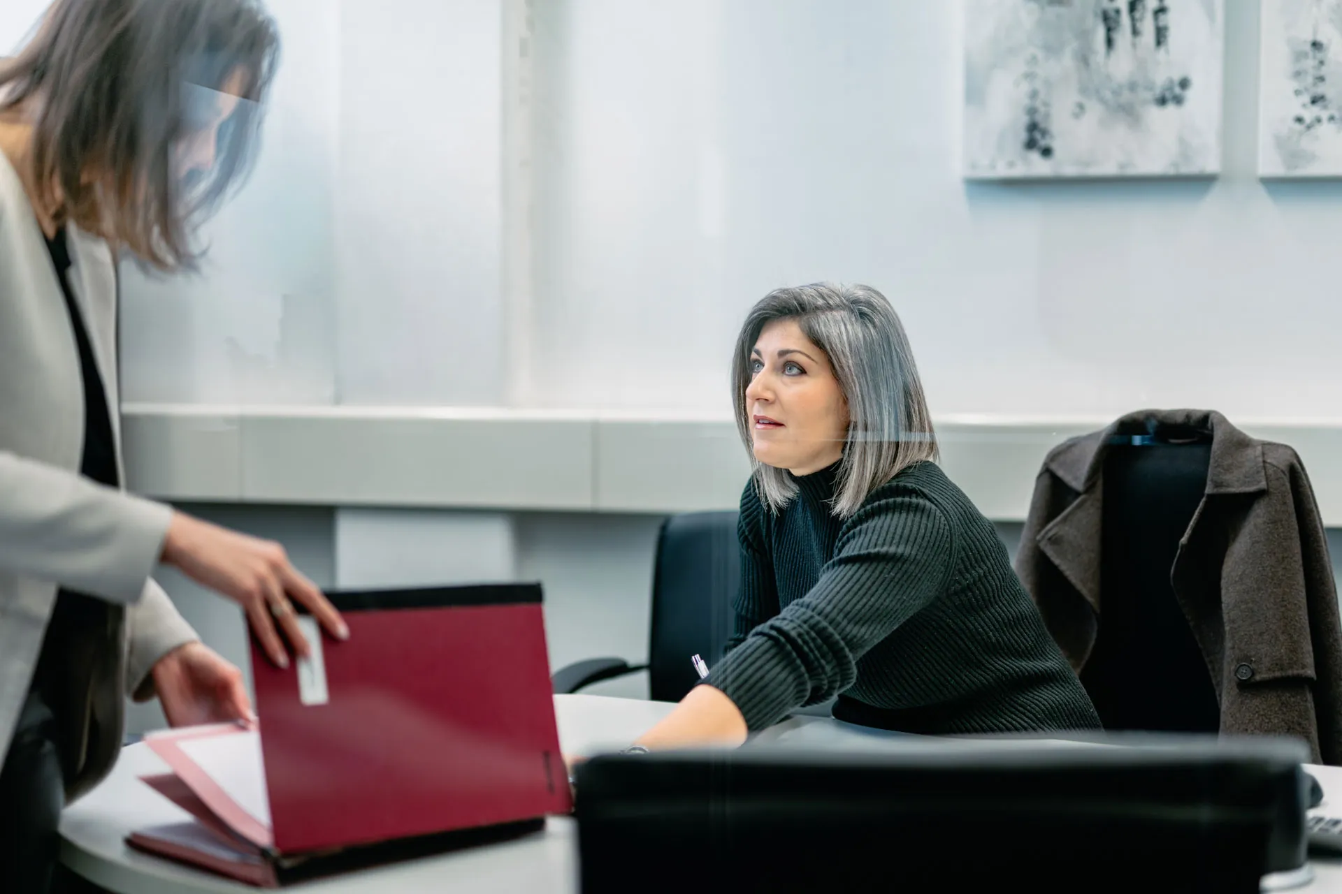 Beratungsgespräch über einen Servicevertrag