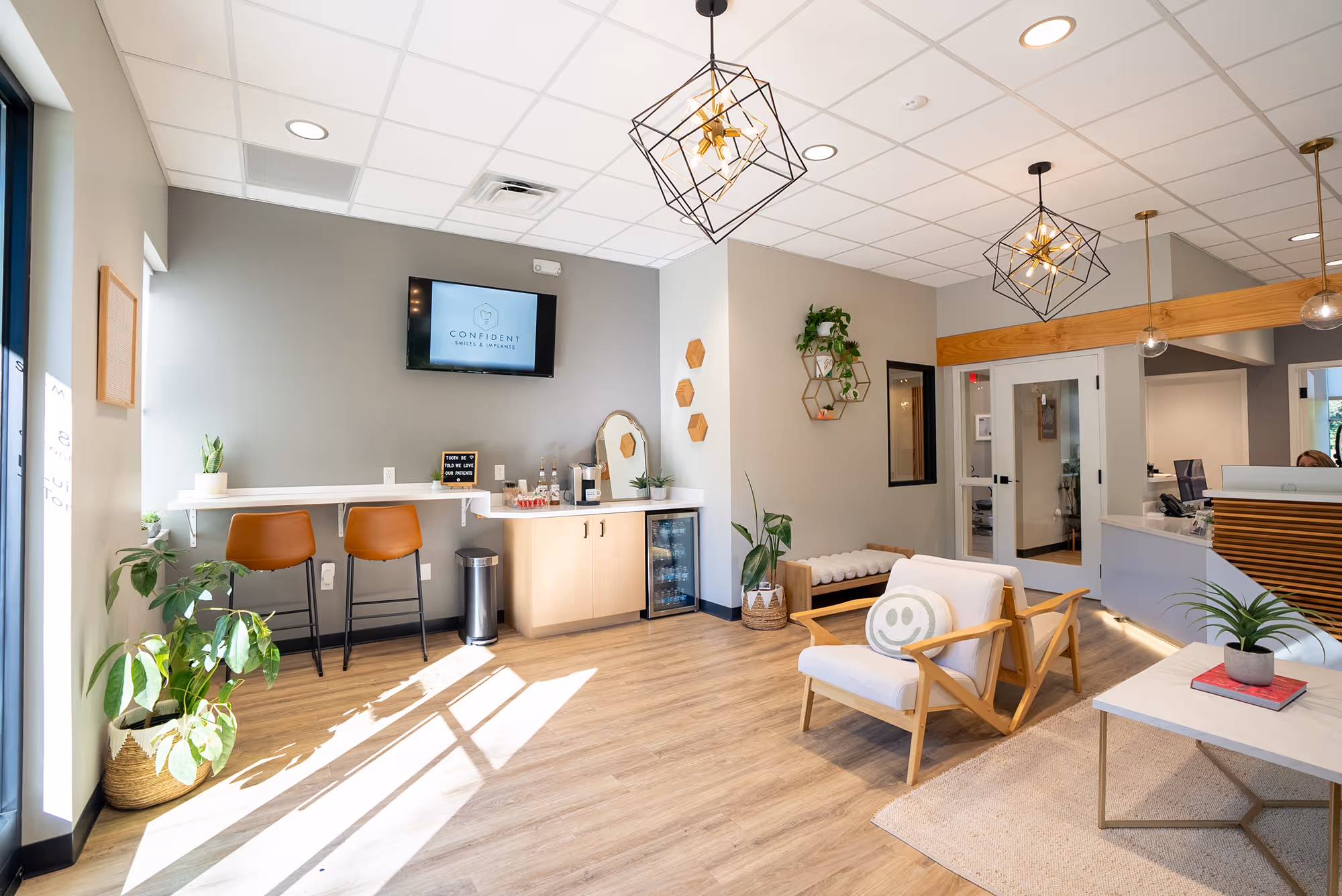 A living room filled with furniture and a flat screen tv.
