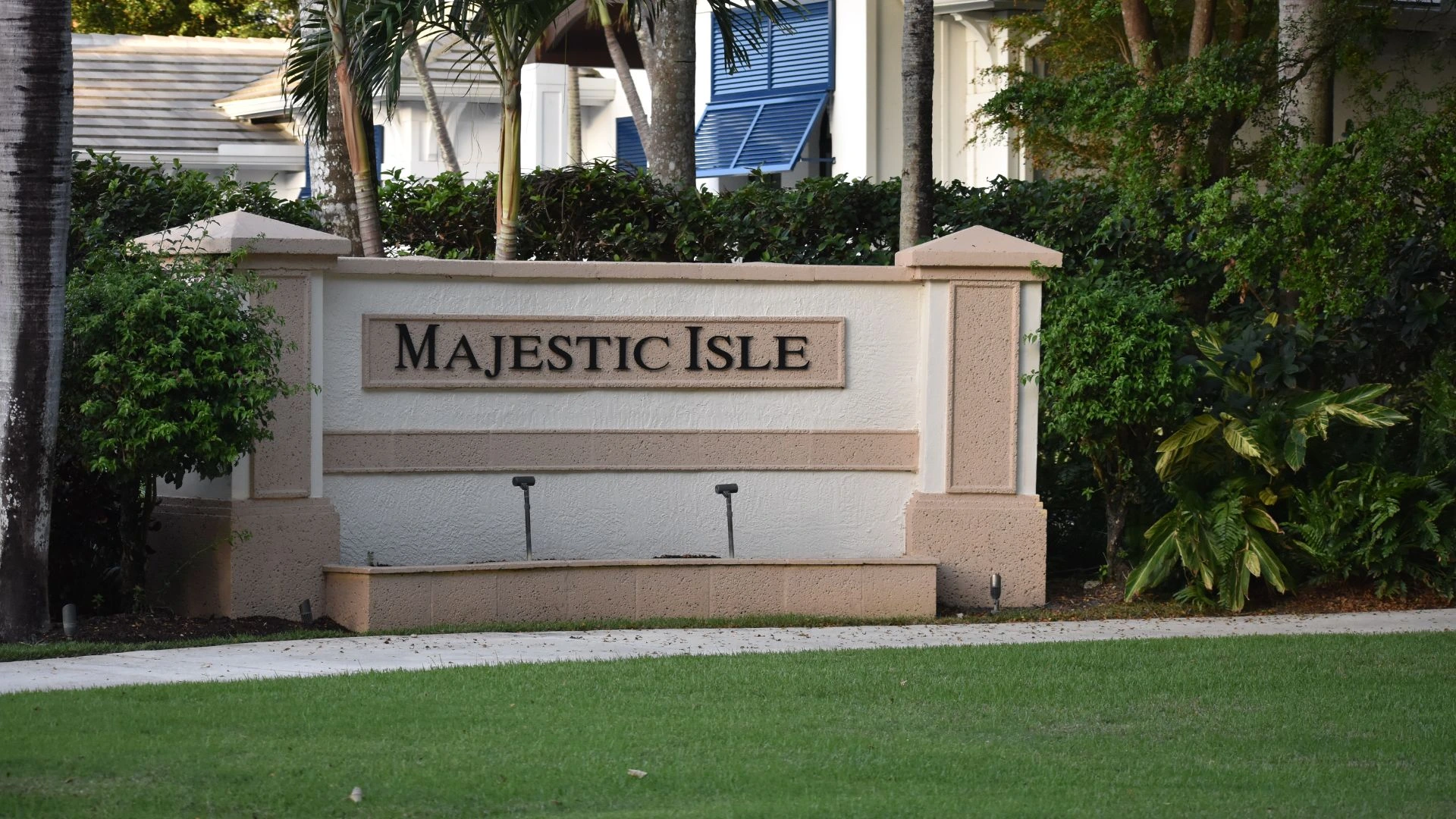 Majestic Isle