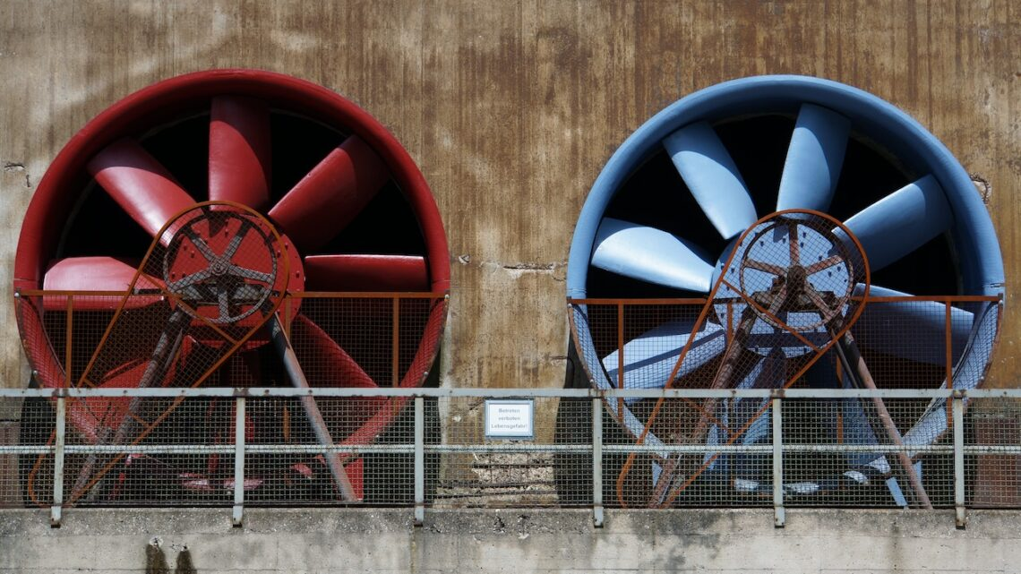 Mechanical ventilation ways for acetone hazards management