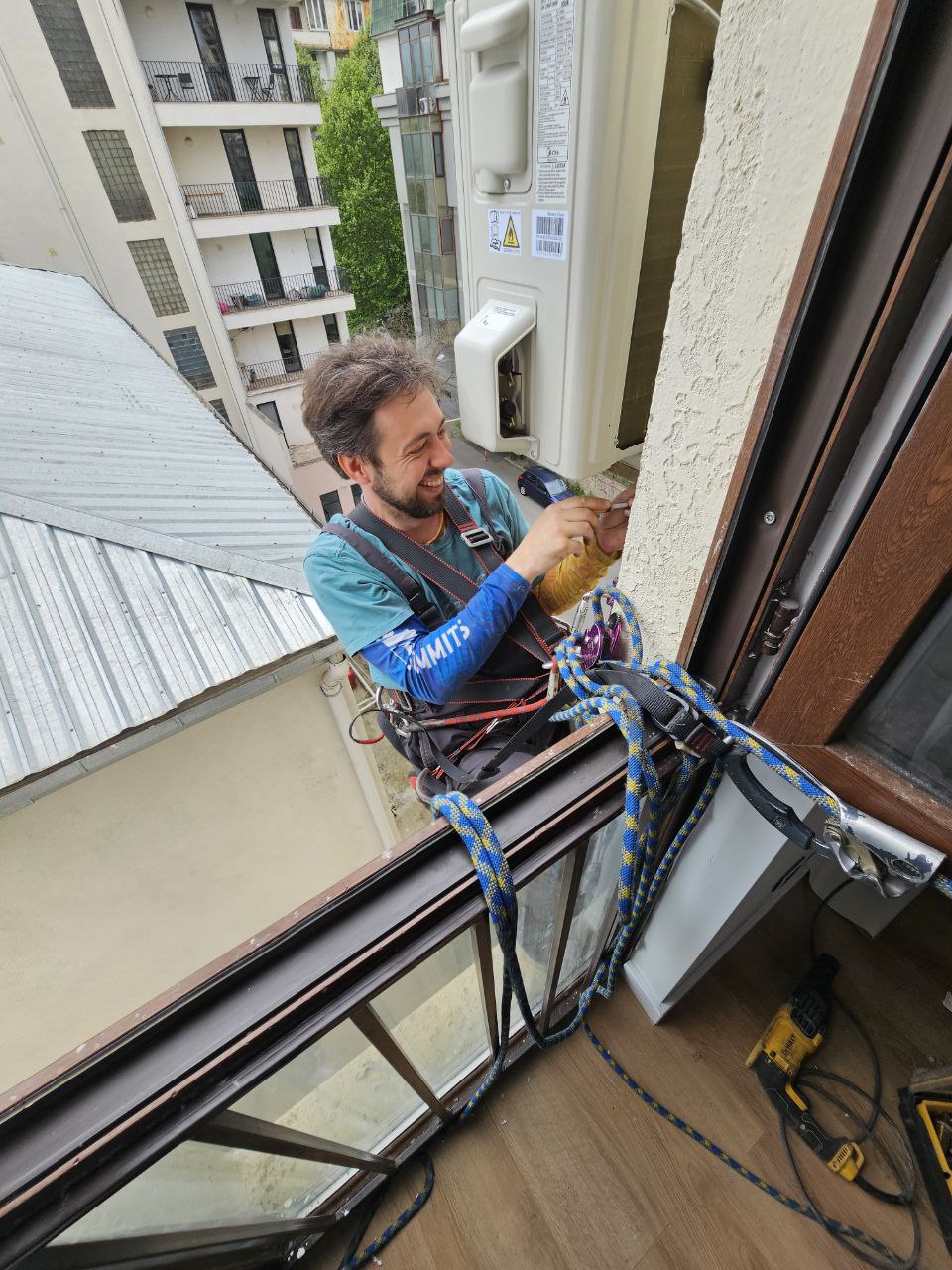 Установка и обслуживание кондиционеров в Тбилиси Airfixer