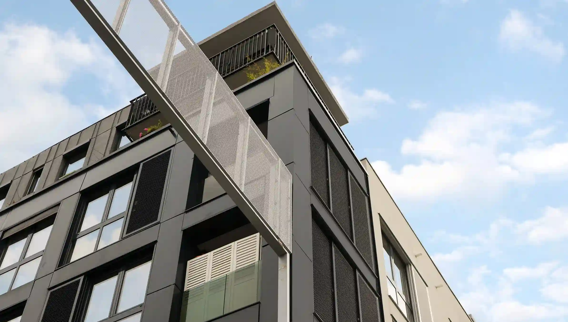 Modern interior photograph with natural light, featured on the website designed by Usural for Mike Dahlmanns, reflecting a clean and elegant aesthetic.