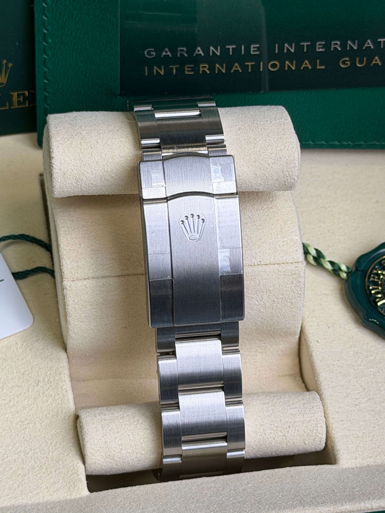 Watchrr - Authentic luxury watch