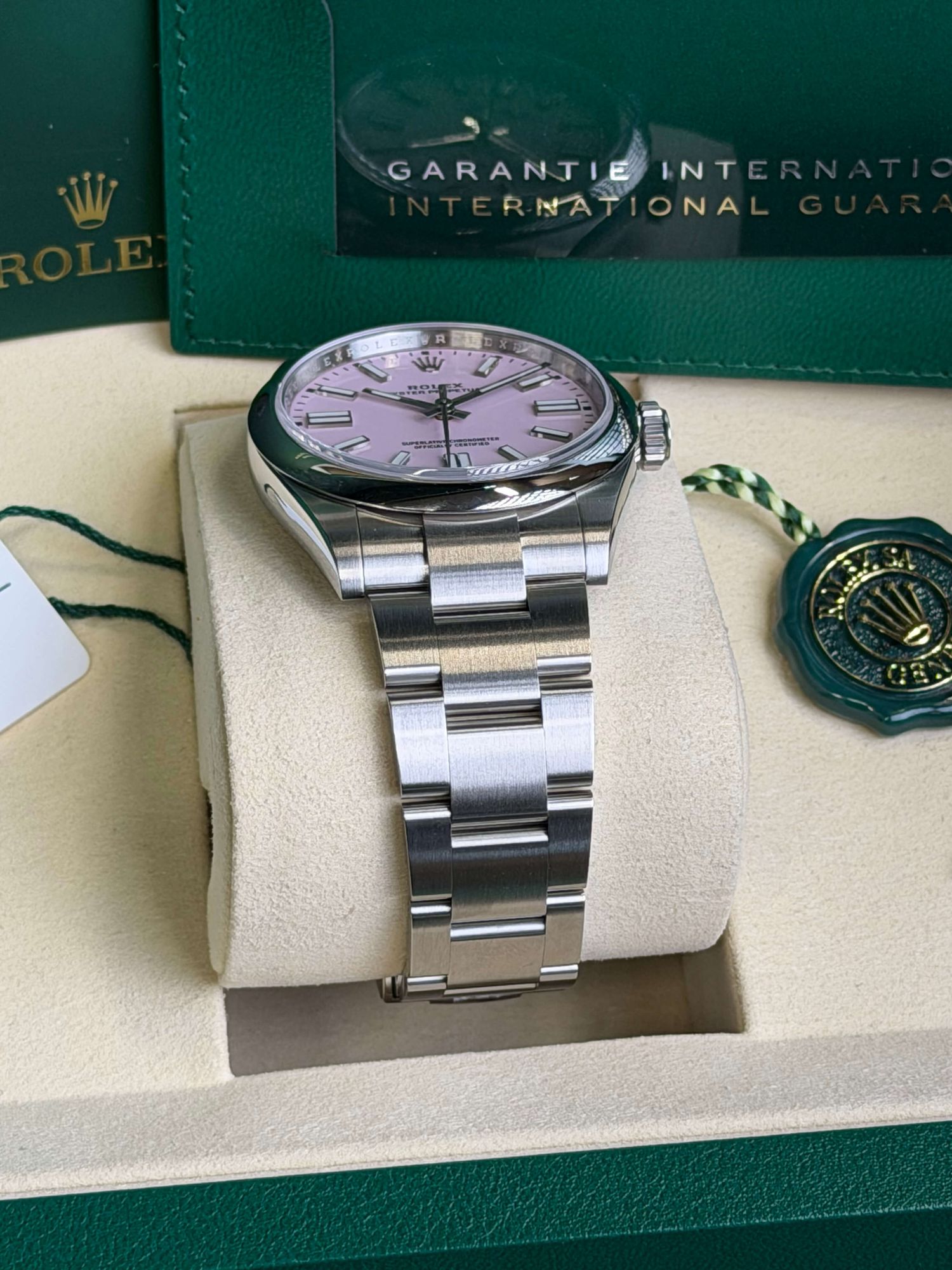 Watchrr - Authentic luxury watch