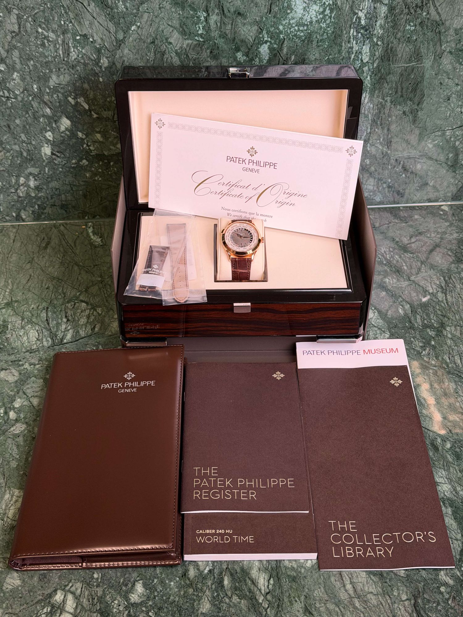 Watchrr - Authentic luxury watch