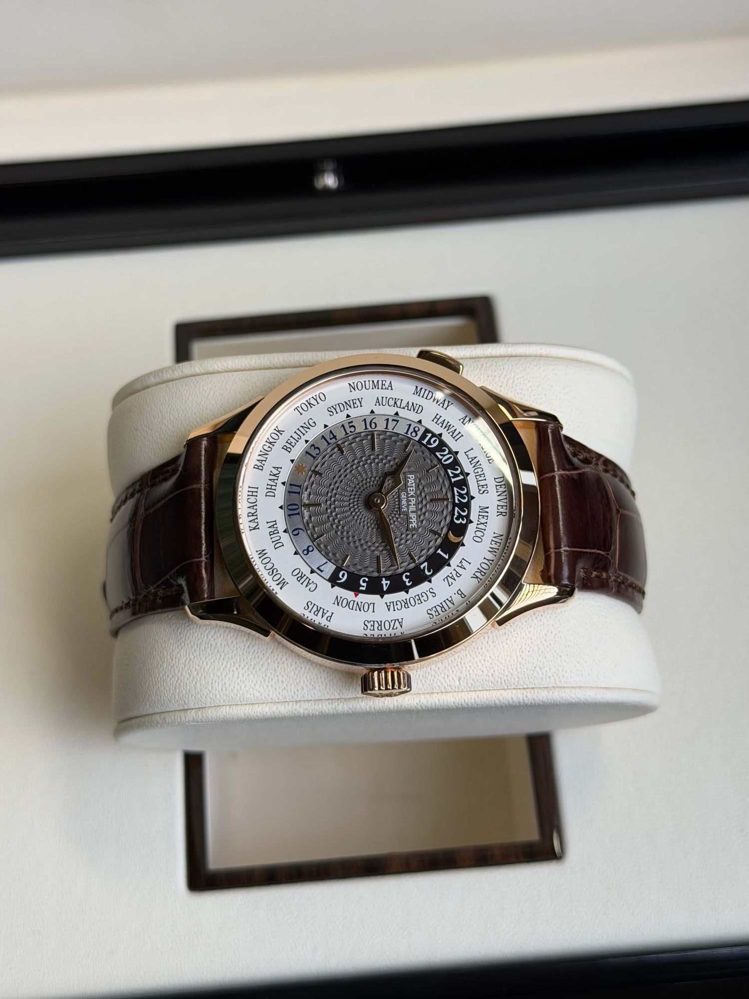 Watchrr - Authentic luxury watch