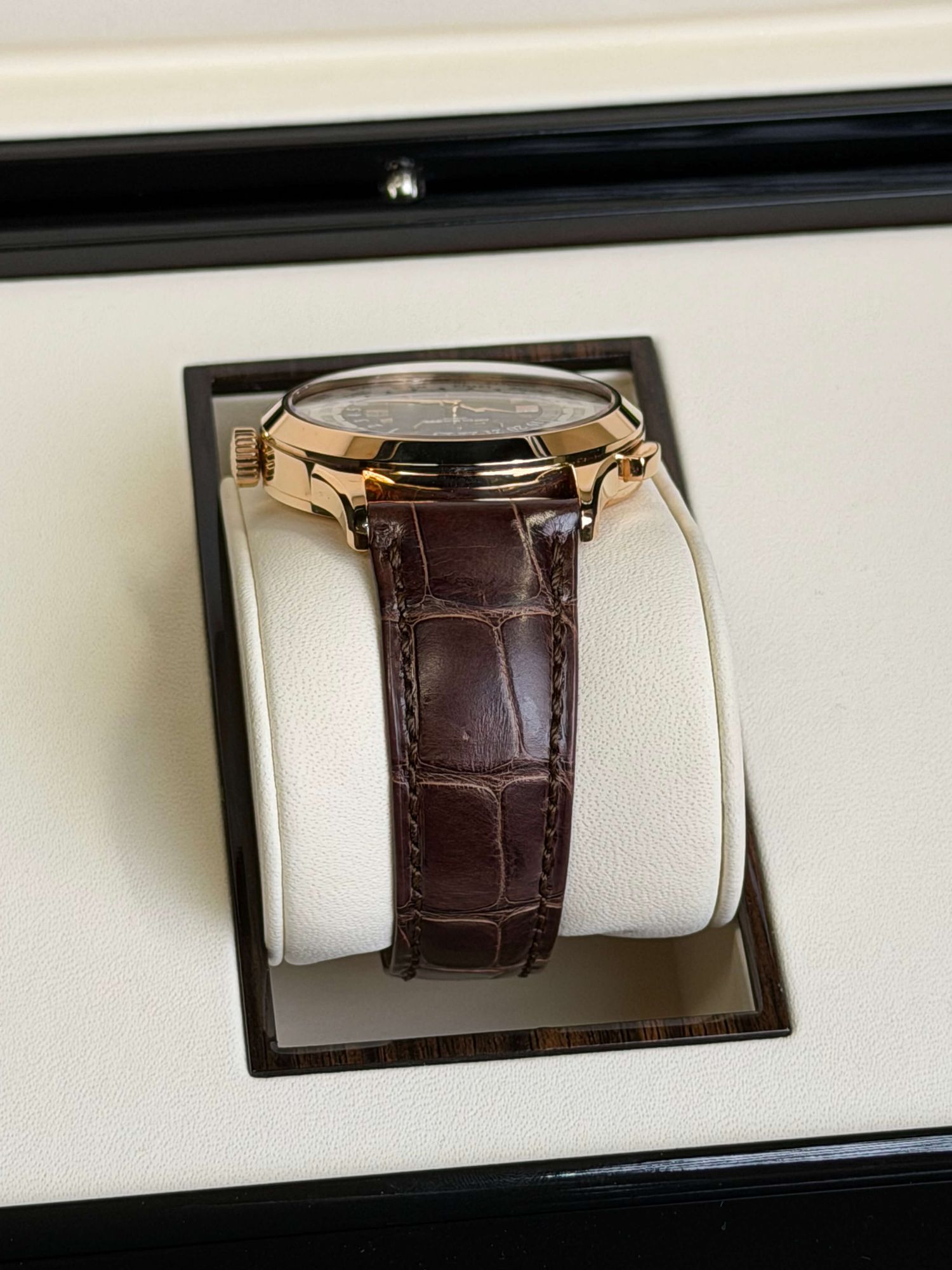 Watchrr - Authentic luxury watch