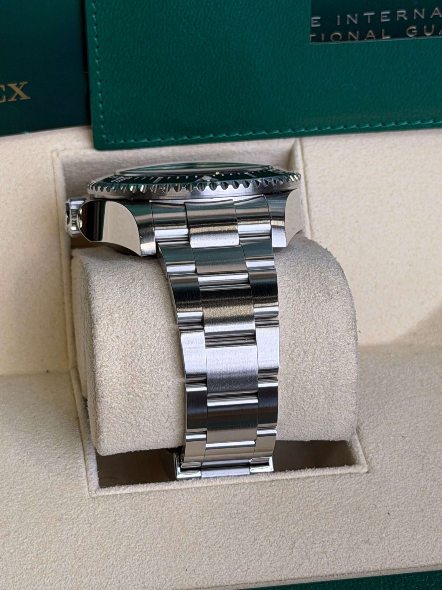 Watchrr - Authentic luxury watch