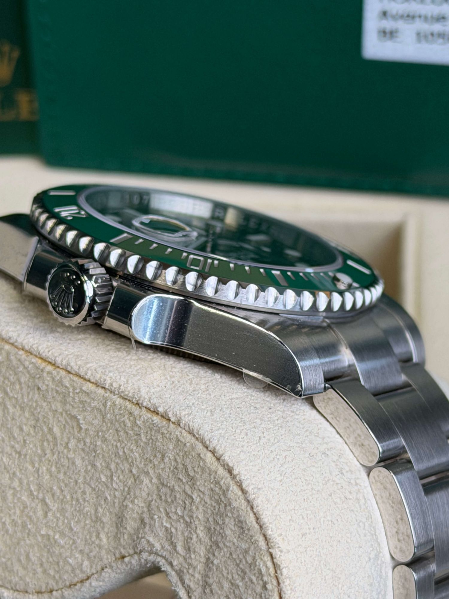 Watchrr - Authentic luxury watch