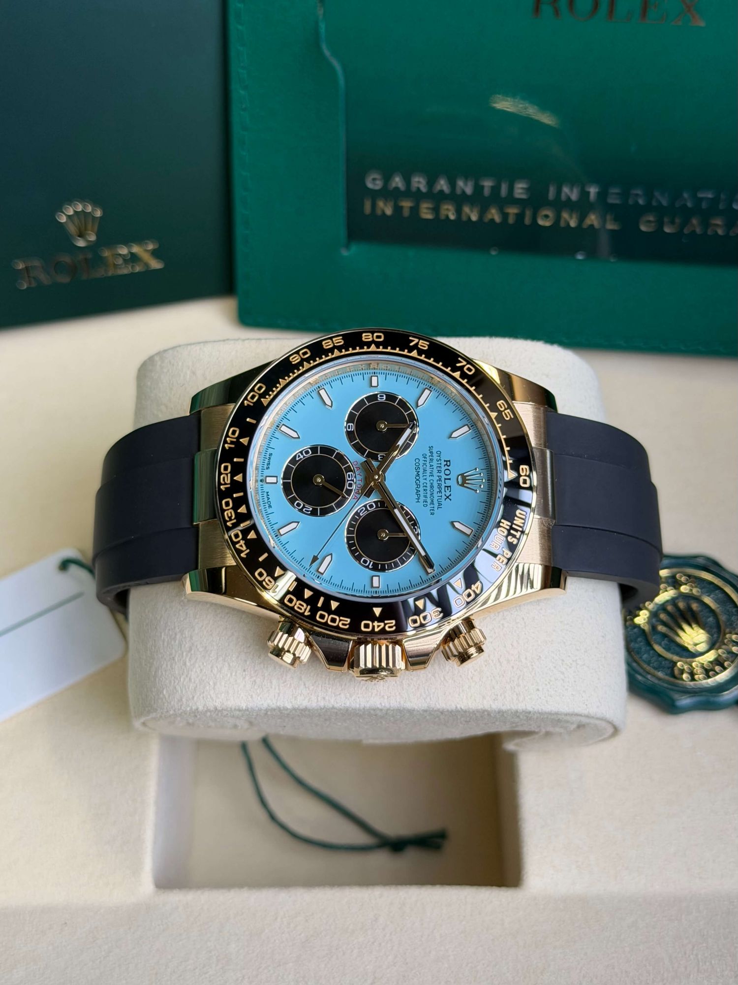 Watchrr - Authentic luxury watch