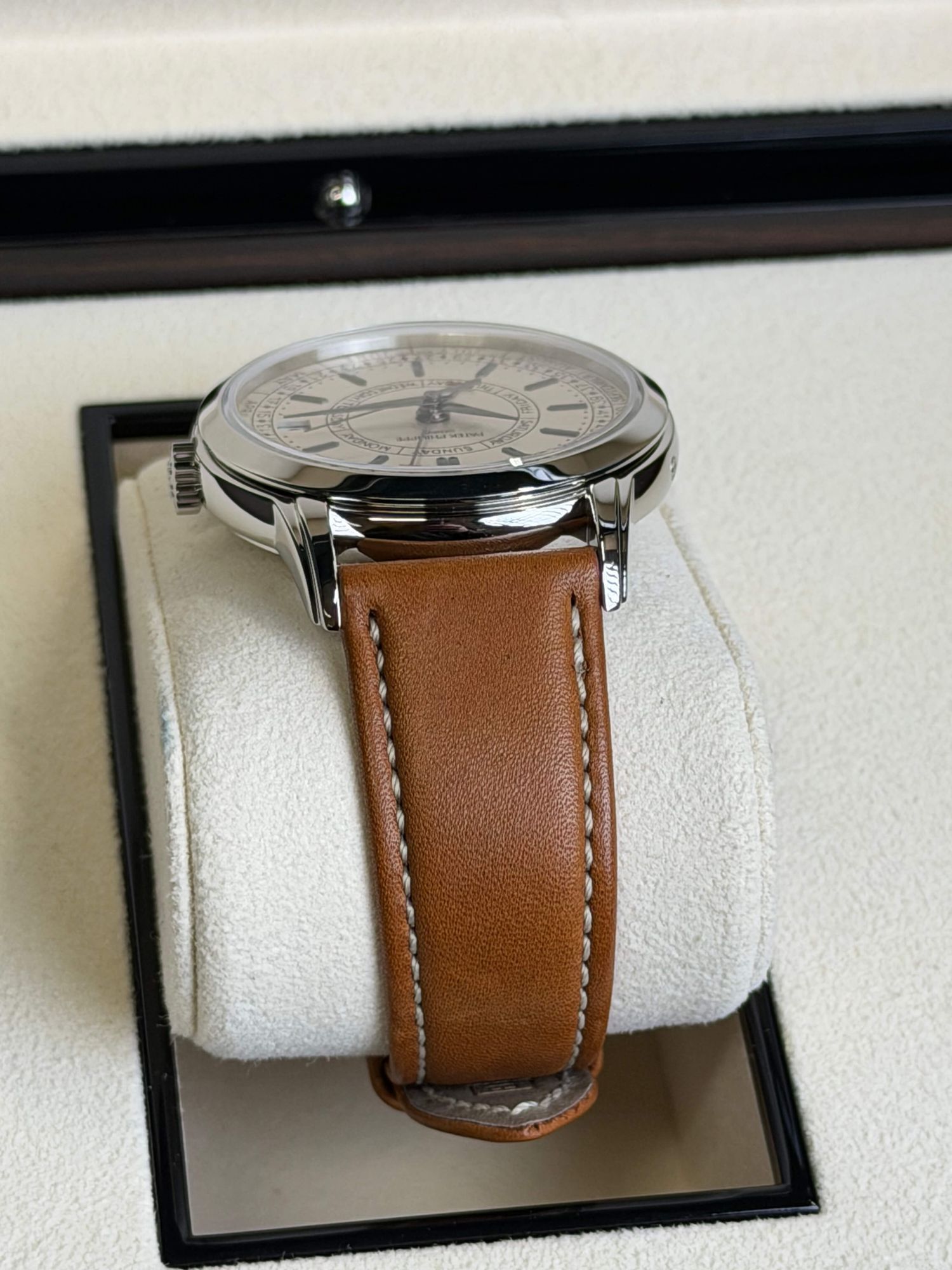 Watchrr - Authentic luxury watch