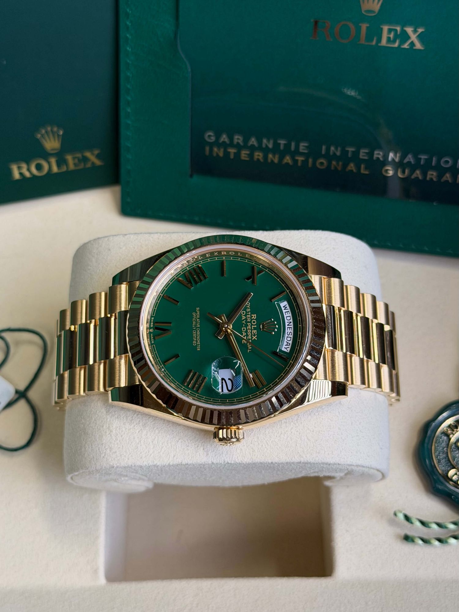 Watchrr - Authentic luxury watch