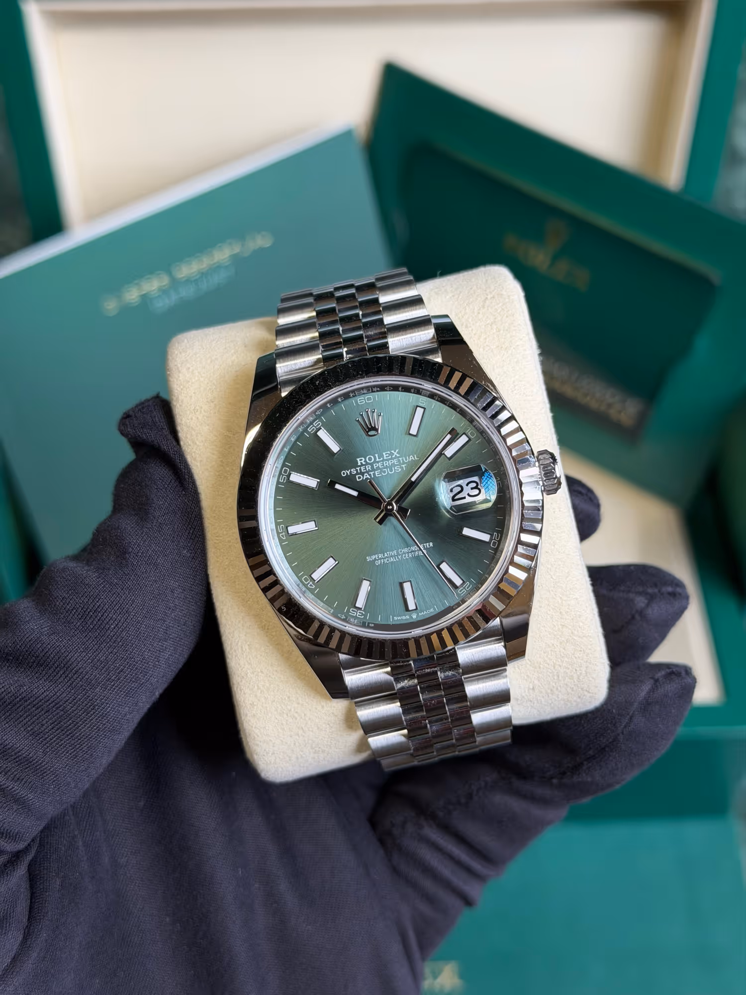 Rolex 126334-0028 Datejust 41 Stainless Steel - Fluted / Green / Jubilee