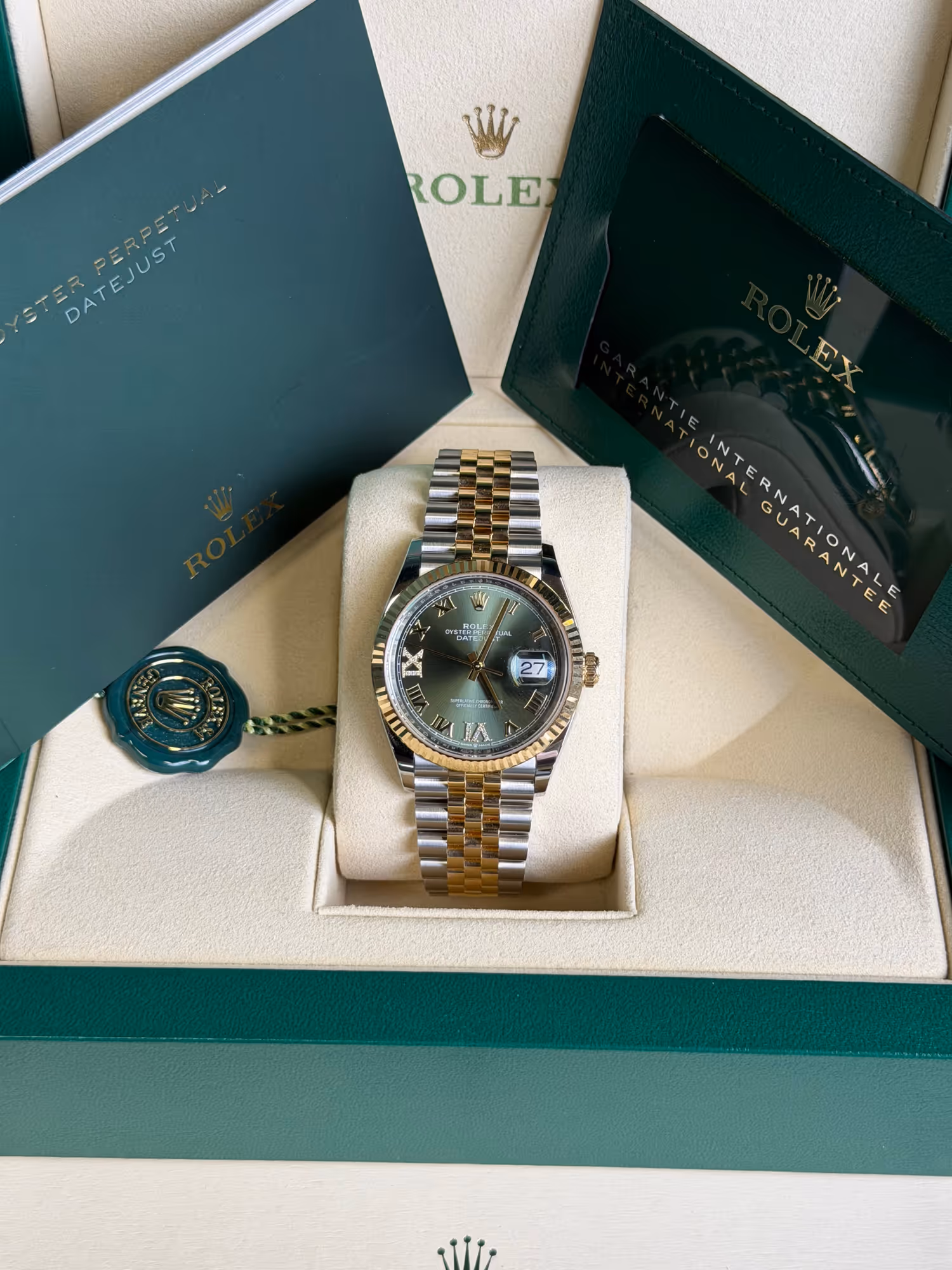 Watchrr - Authentic luxury watch