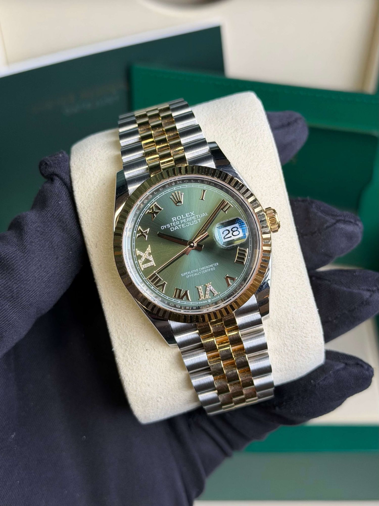 Watchrr - Authentic luxury watch