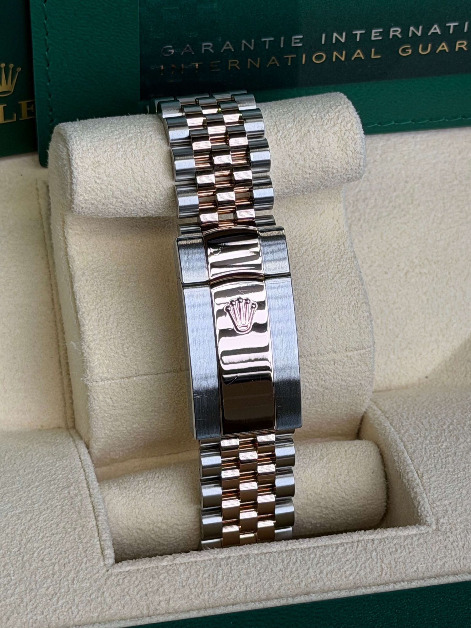 Watchrr - Authentic luxury watch