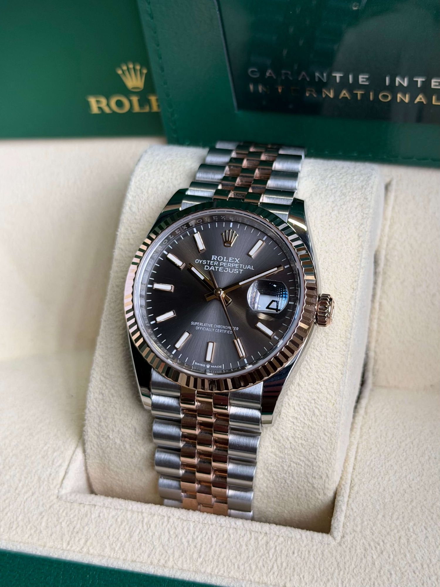 Watchrr - Authentic luxury watch